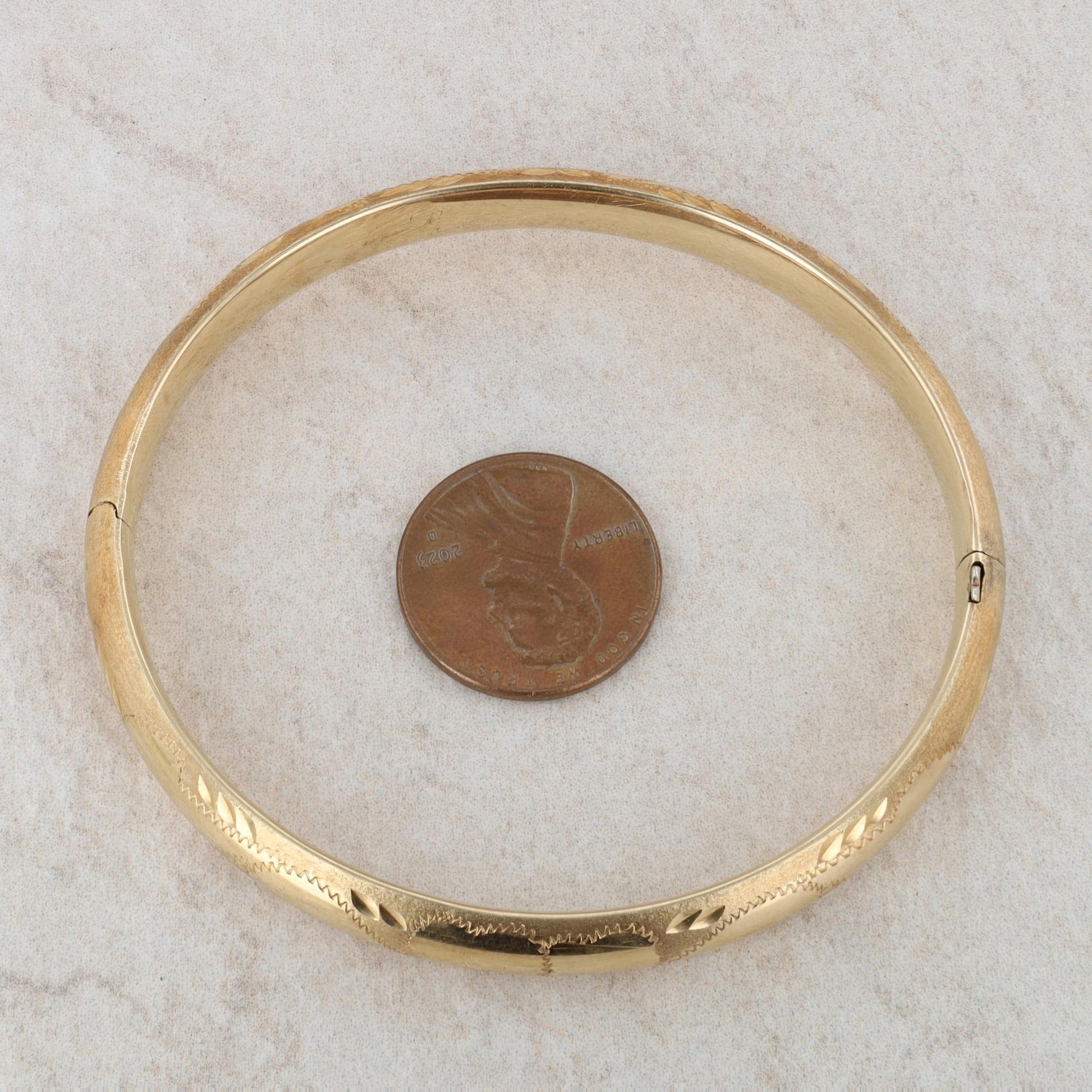 14k Yellow Gold Engraved Design Bangle 8.67g