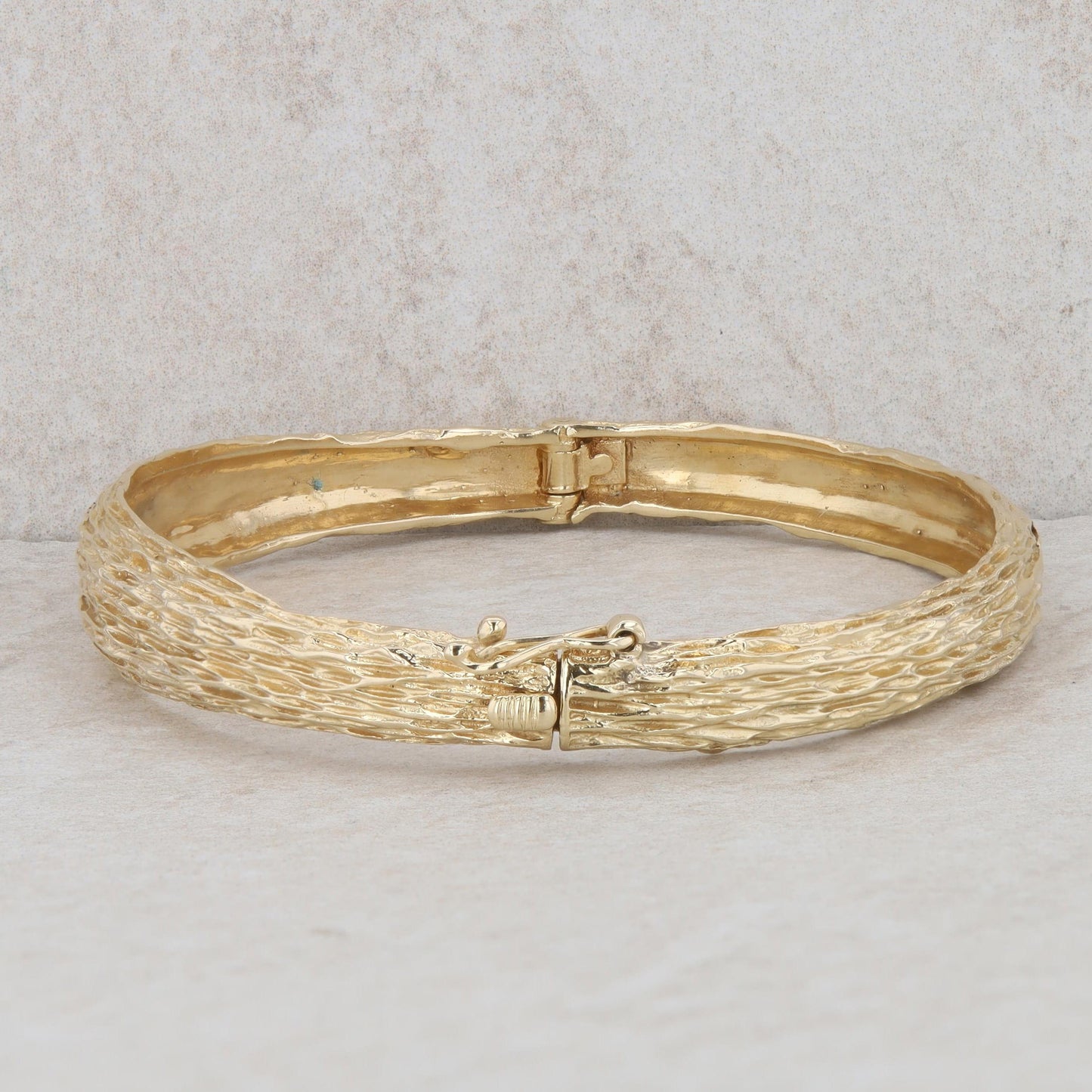 14k Yellow Gold Graduated Bark Bangle 18.0g