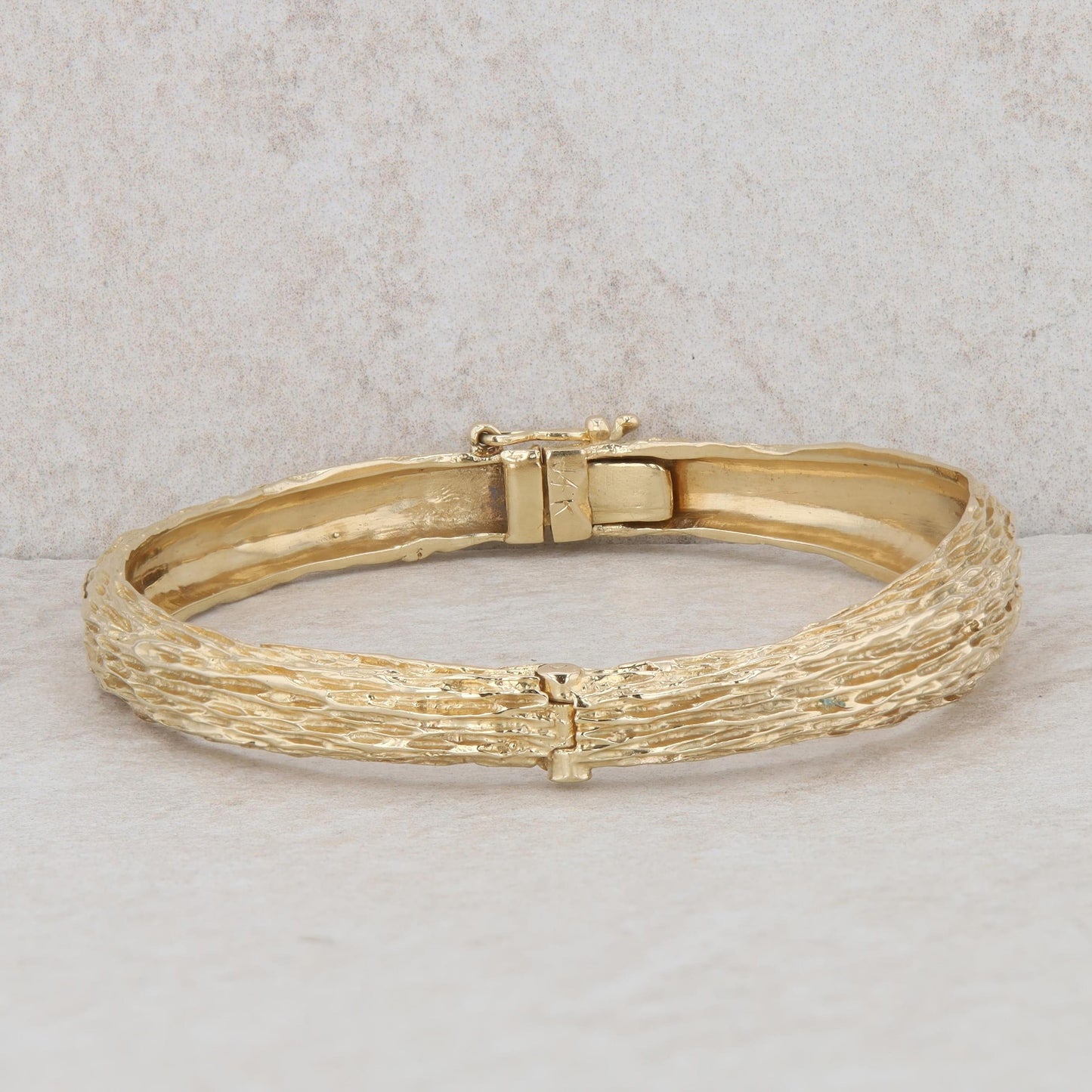 14k Yellow Gold Graduated Bark Bangle 18.0g