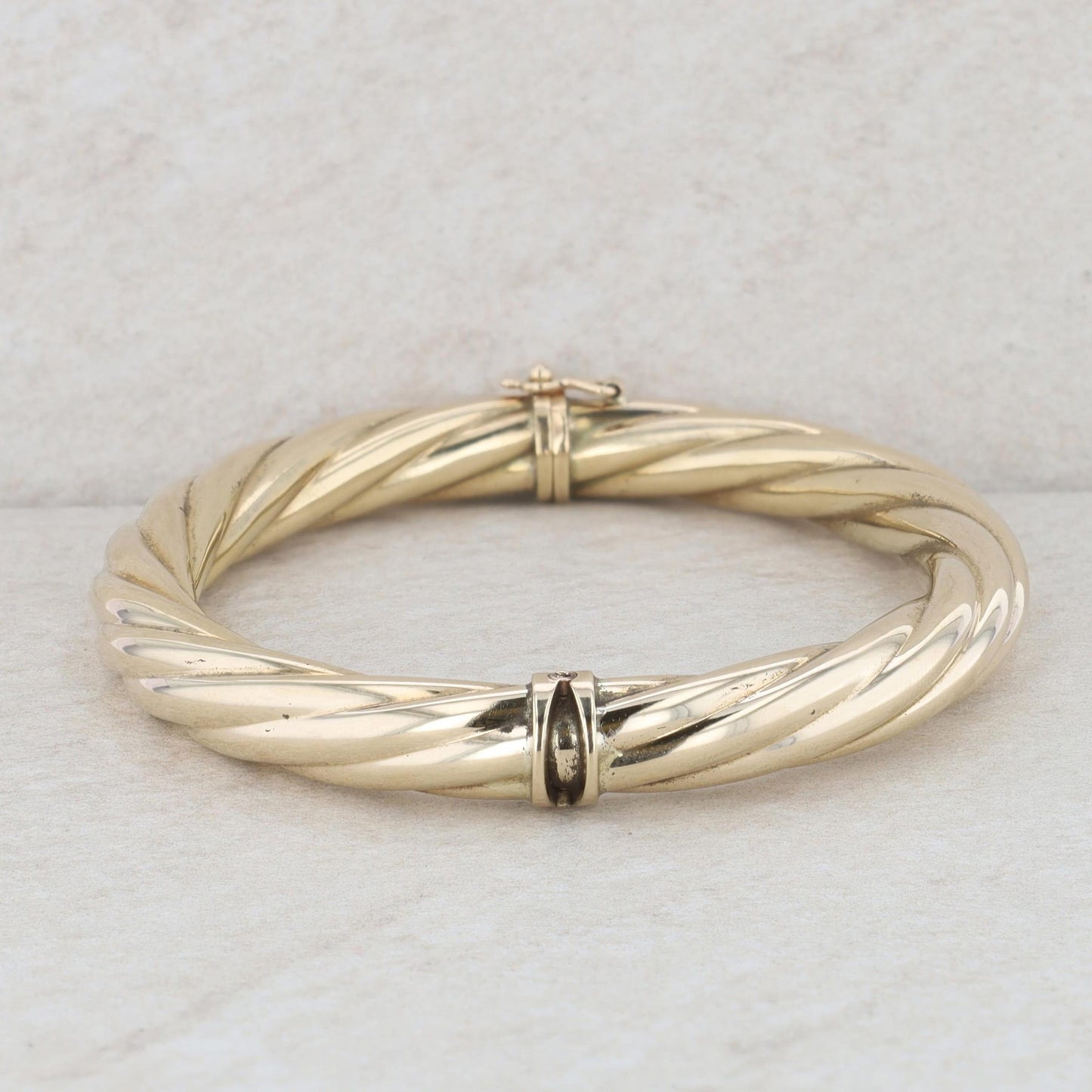 14k Yellow Hinged Ribbed Bangle 12.6g