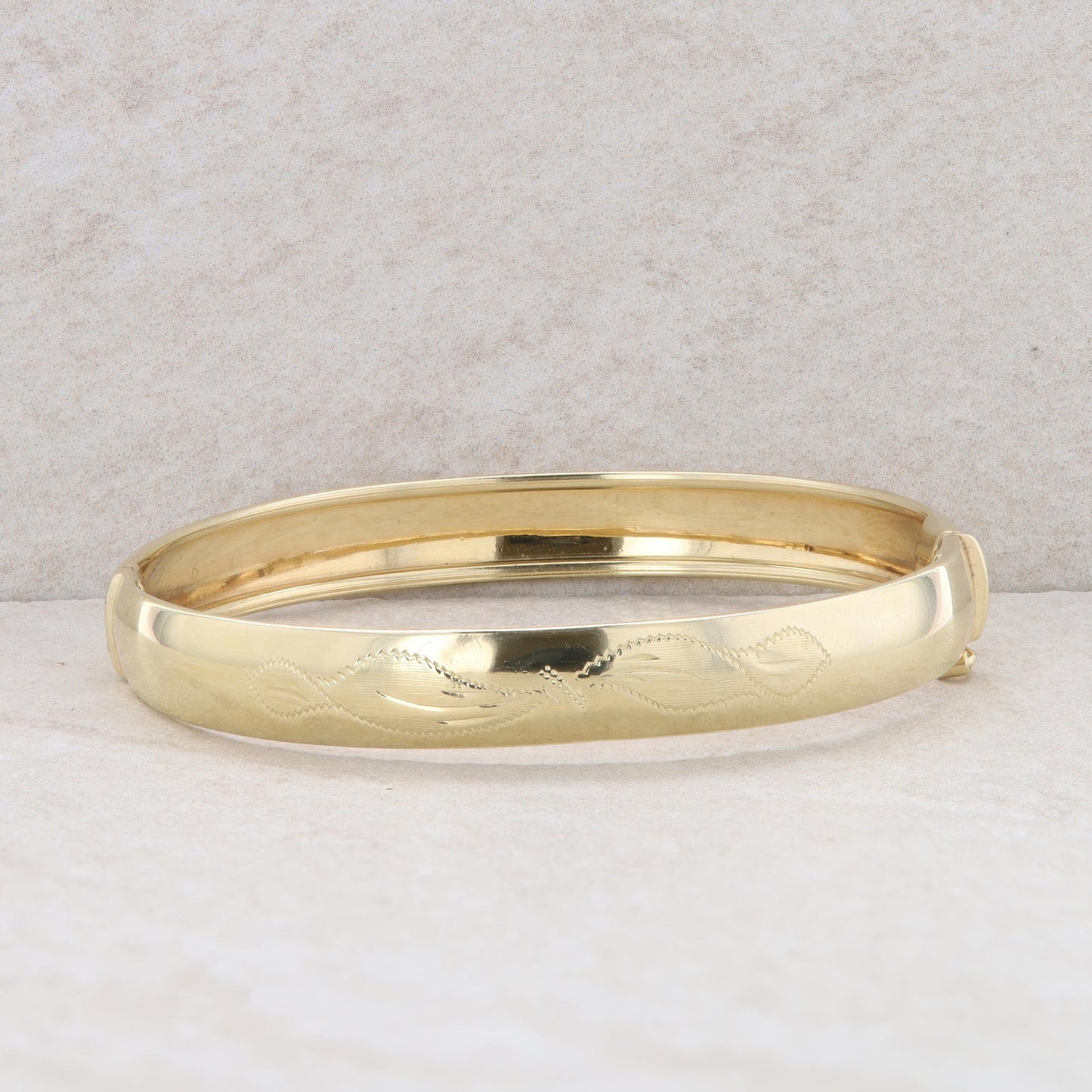 14k Yellow Gold Hinged Etched Polished Bangle 12.93g