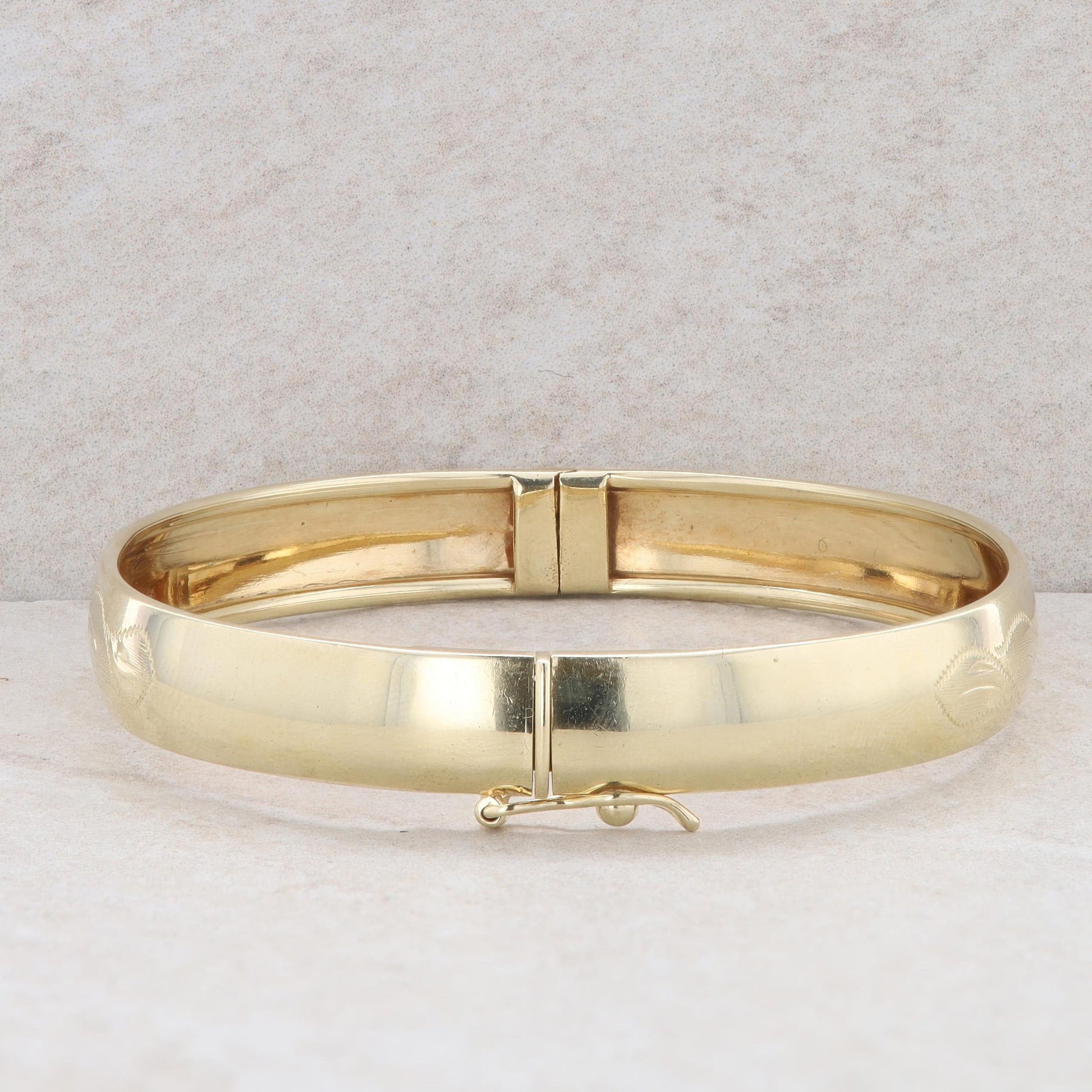 14k Yellow Gold Hinged Etched Polished Bangle 12.93g