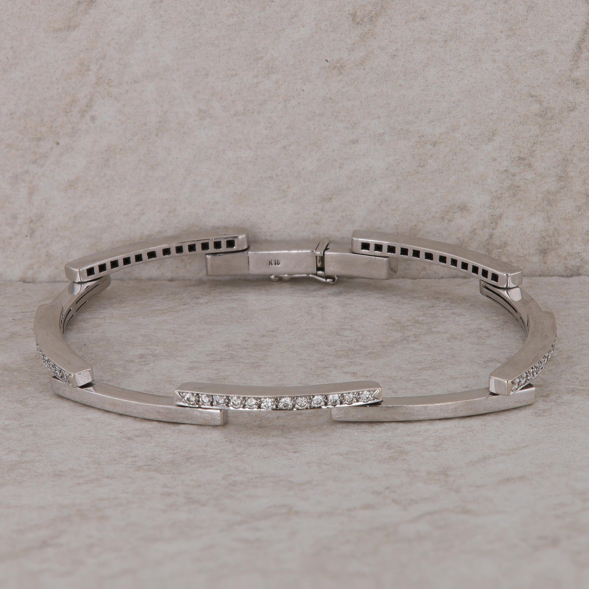 10k White Gold Round Diamond Fashion Bracelet 7.75"