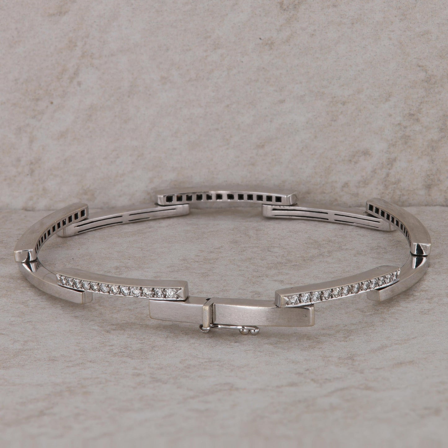 10k White Gold Round Diamond Fashion Bracelet 7.75"