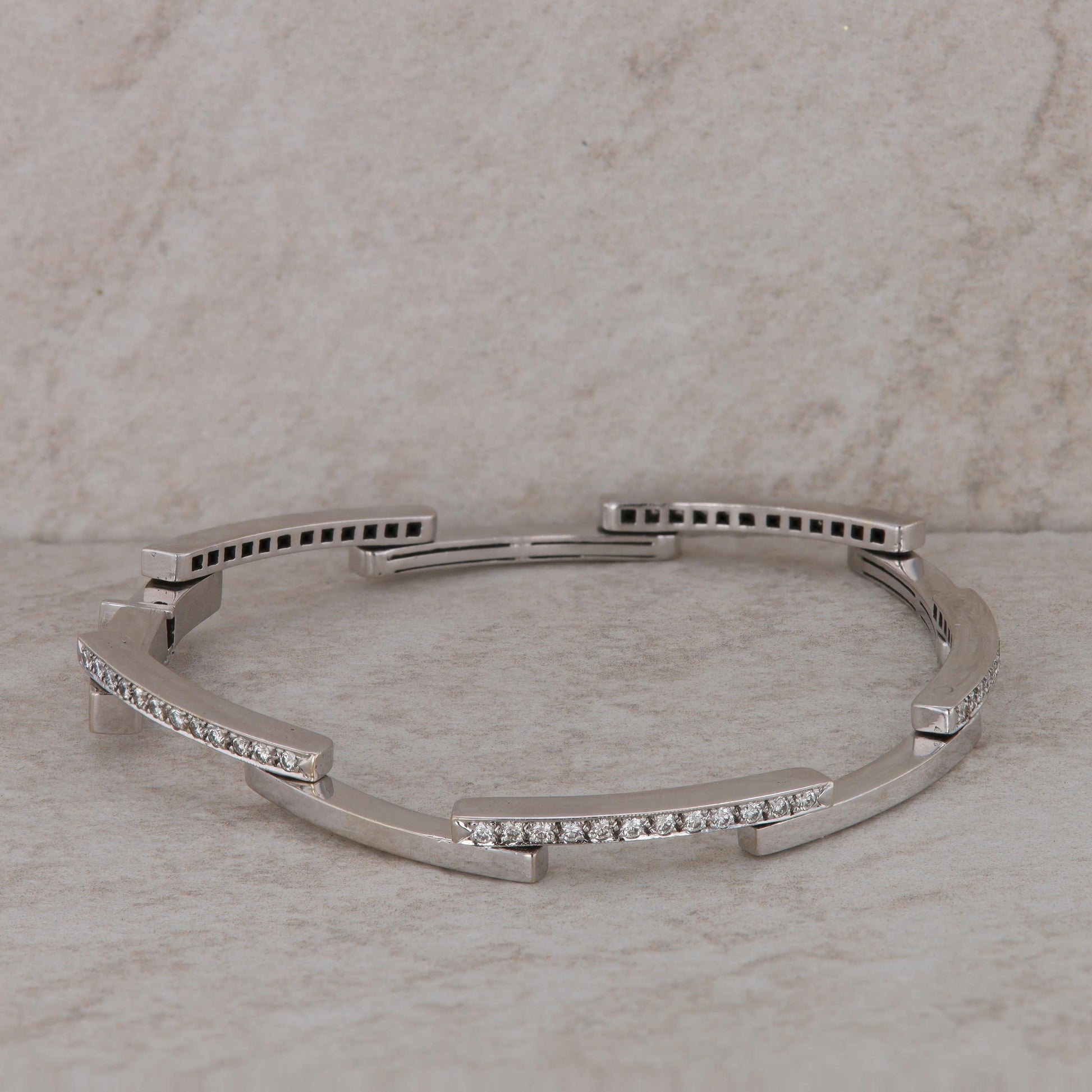 10k White Gold Round Diamond Fashion Bracelet 7.75"