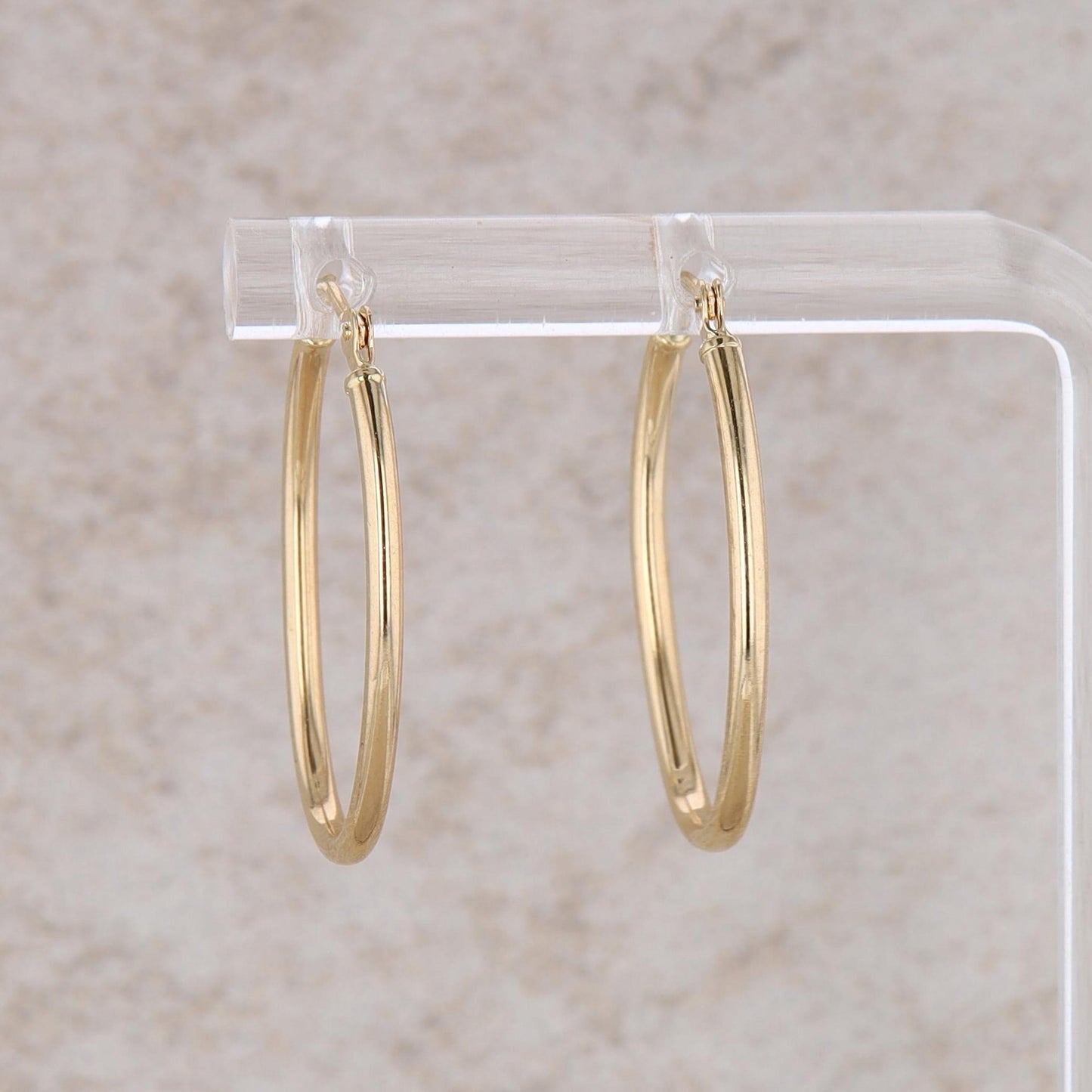 14k Yellow Gold Thin Oval Hoop Earrings 0.72g