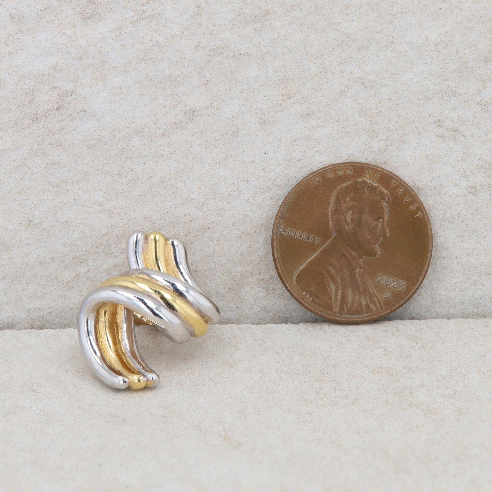 14k Two Tone Twist Three Row Stud Earring 3.34g