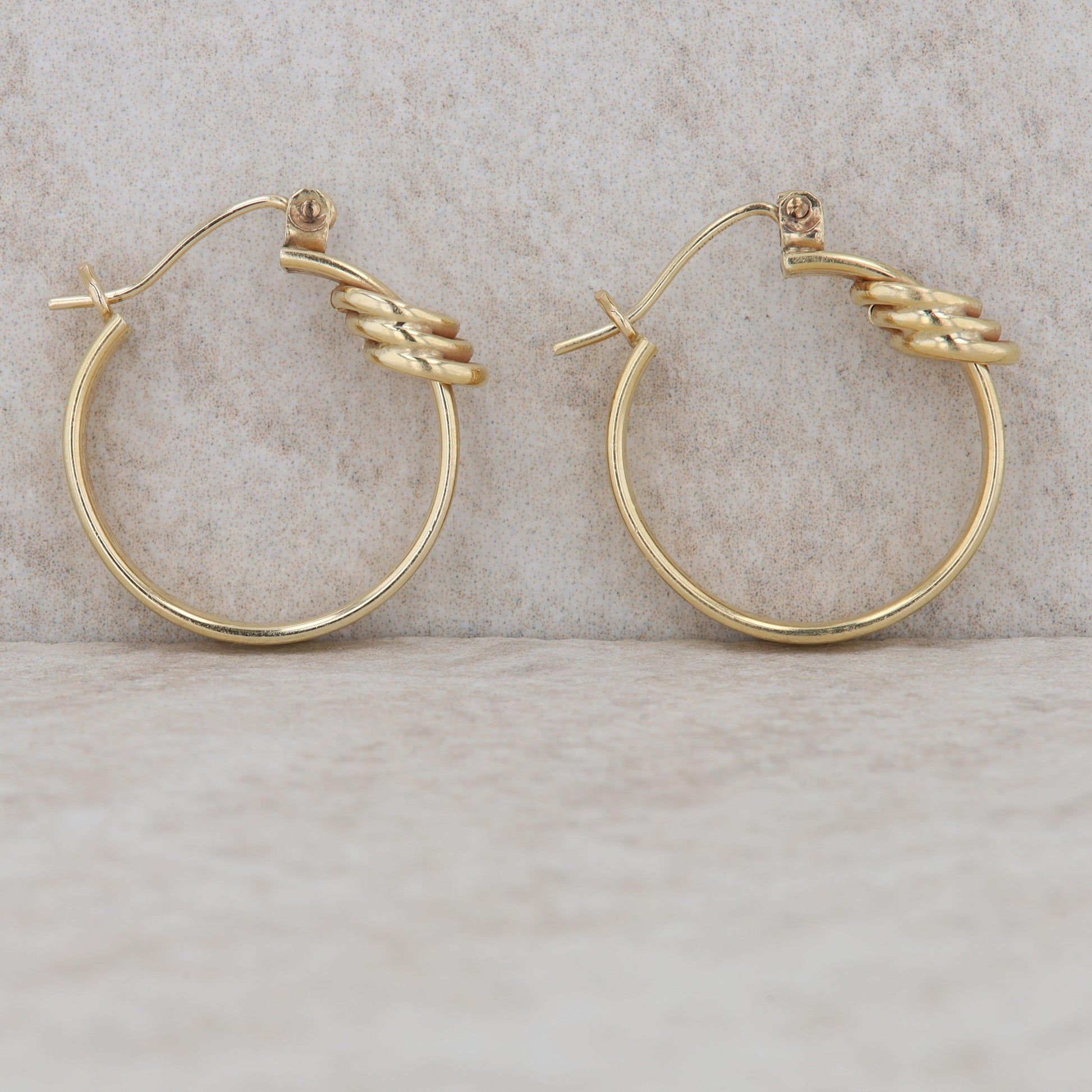 14k Yellow Gold Circle Wire Wrapped Hoop Earrings 2.51g