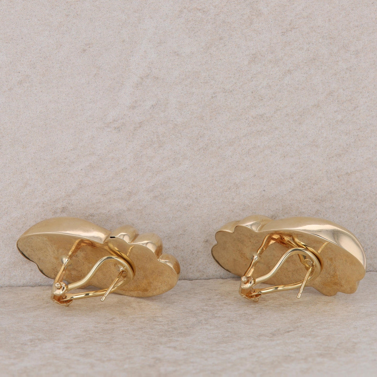 14k Yellow Gold Geometrical Hollow Omega Stud Earrings 10.10g