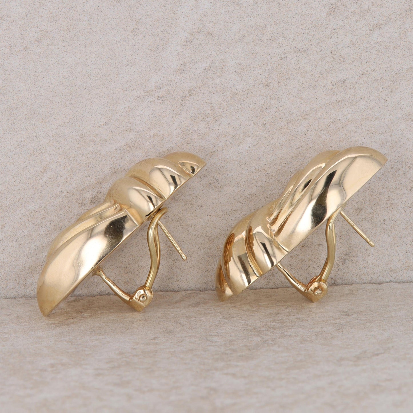 14k Yellow Gold Geometrical Hollow Omega Stud Earrings 10.10g