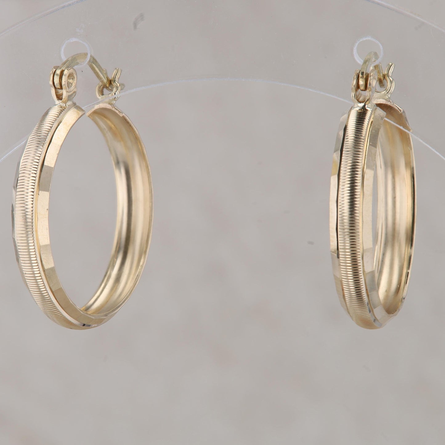 10k Yellow Gold Polished and Textured Hoop Earrings 3.03g