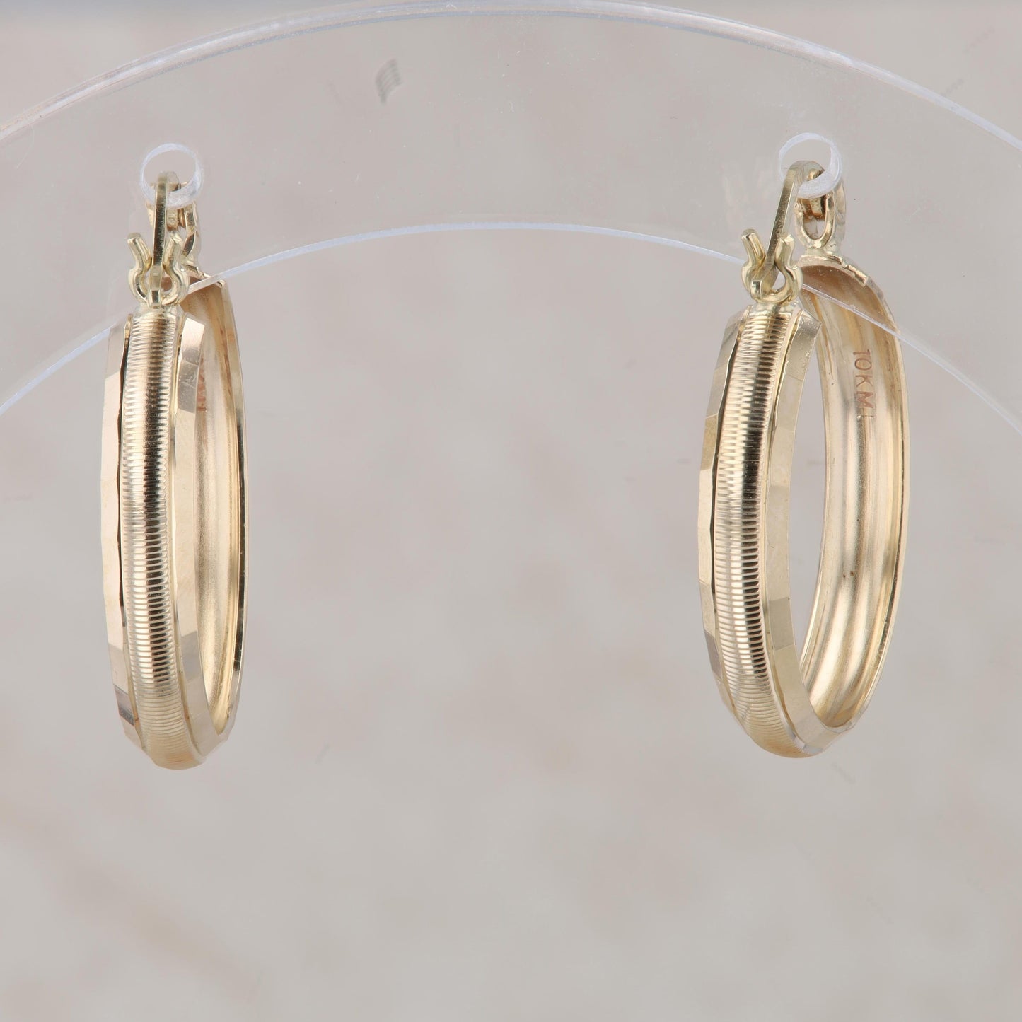 10k Yellow Gold Polished and Textured Hoop Earrings 3.03g