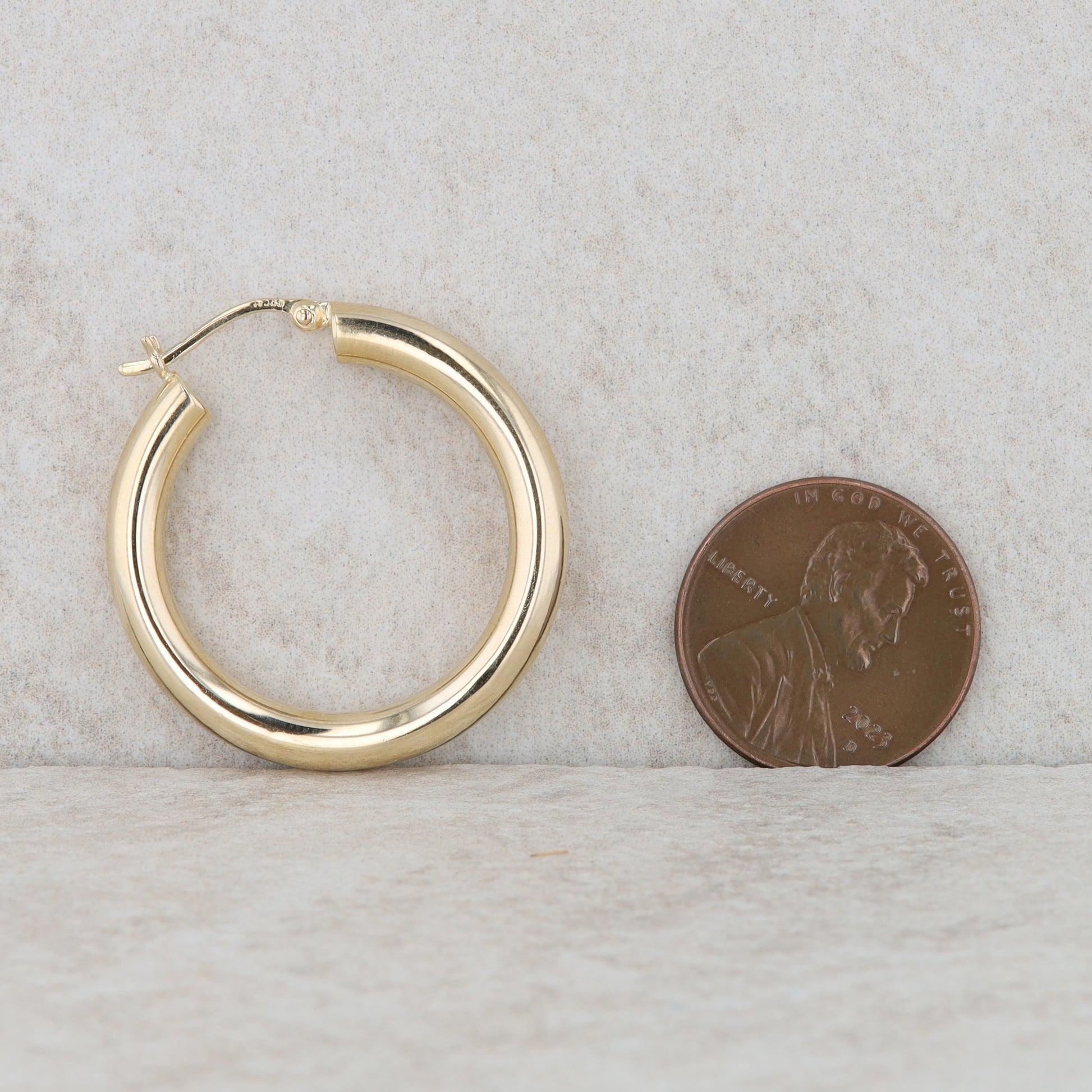 14k Yellow Gold Tube Hollow Hoop Earrings 3.17g