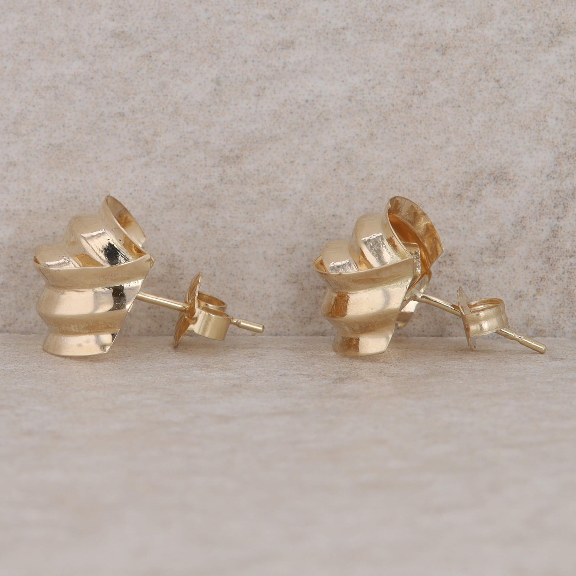 14k Yellow Gold Ribbon Love Knot Stud Earrings, 1.2g