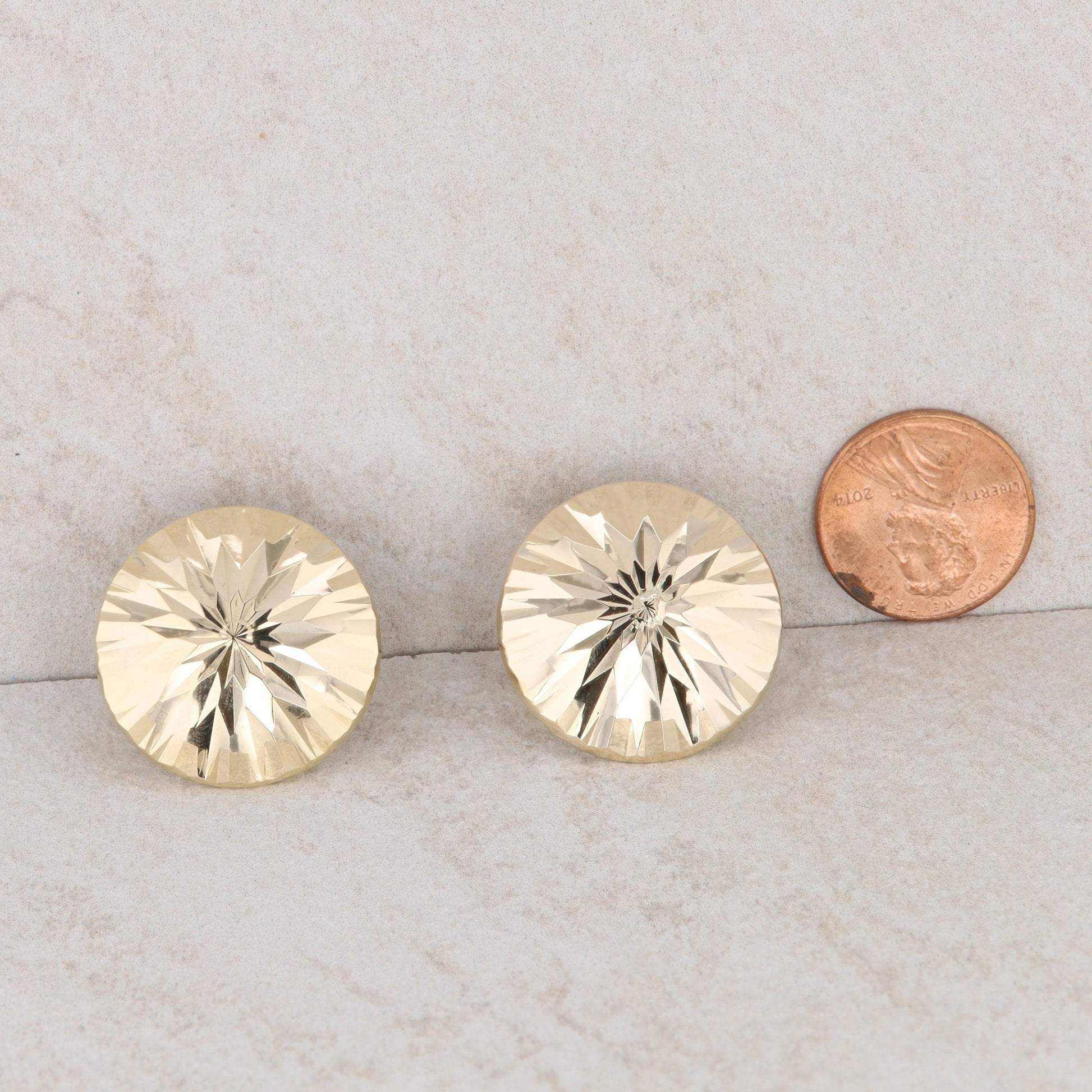 14k Yellow Gold Round Diamond Cut Disc Stud Earrings, 3.3g