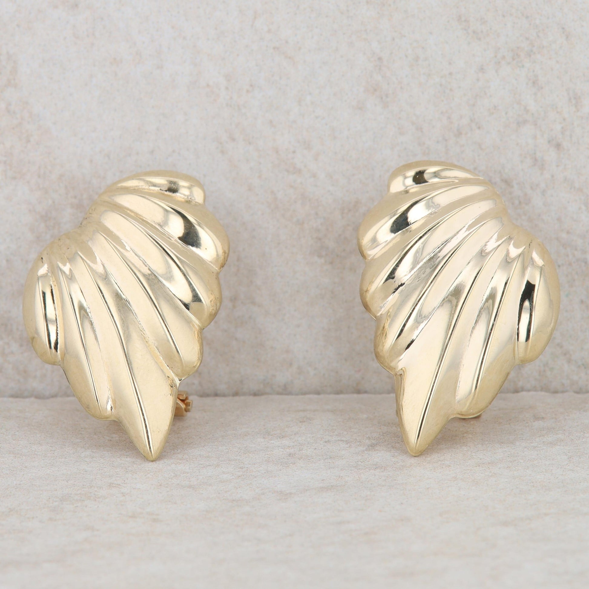 14k Yellow Gold Fluted Fan Shaped High Polish Omega Back Earrings, 5.5g