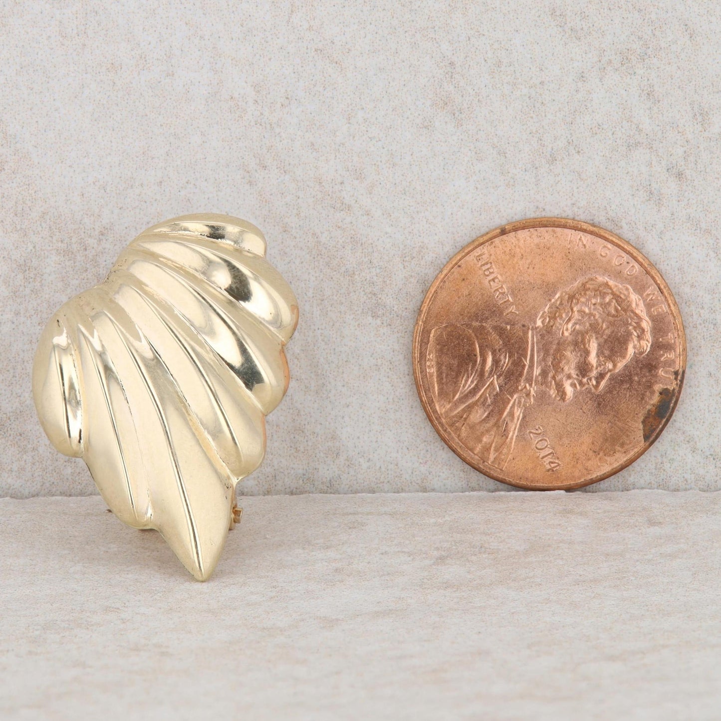14k Yellow Gold Fluted Fan Shaped High Polish Omega Back Earrings, 5.5g