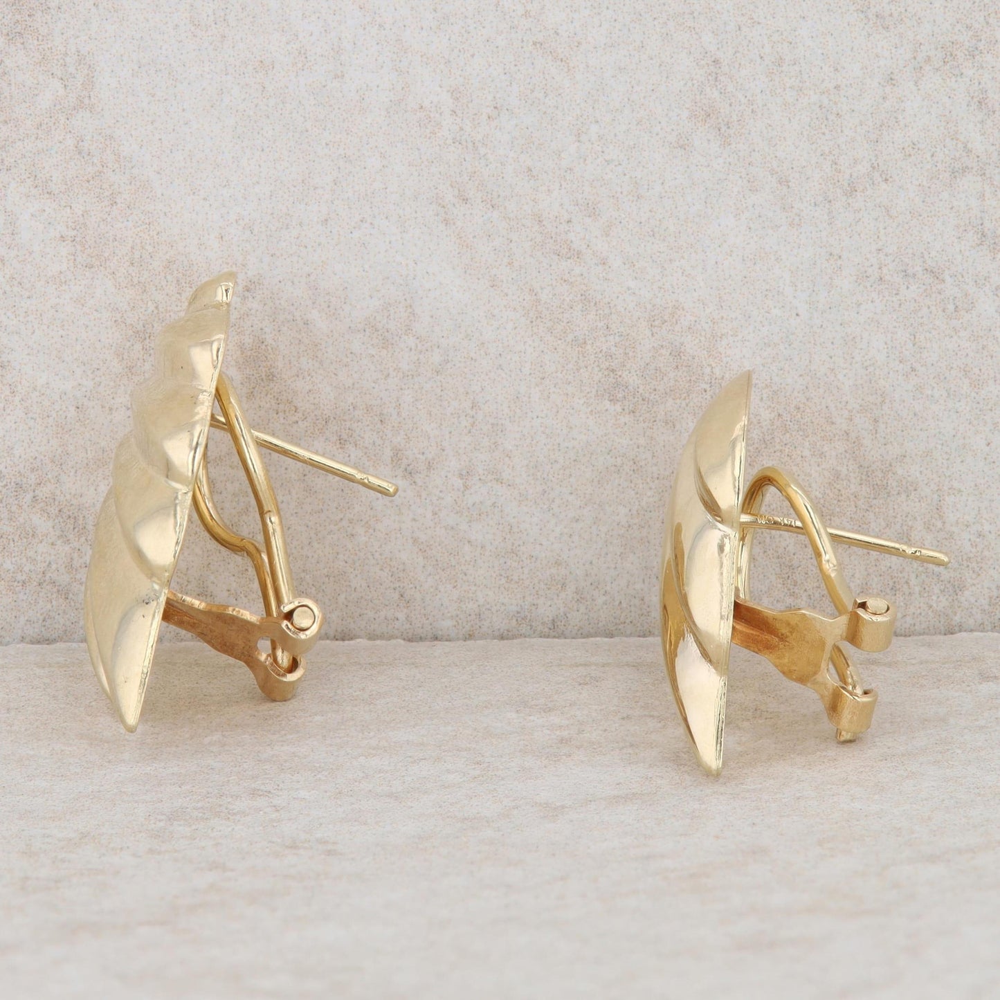 14k Yellow Gold Fluted Fan Shaped High Polish Omega Back Earrings, 5.5g