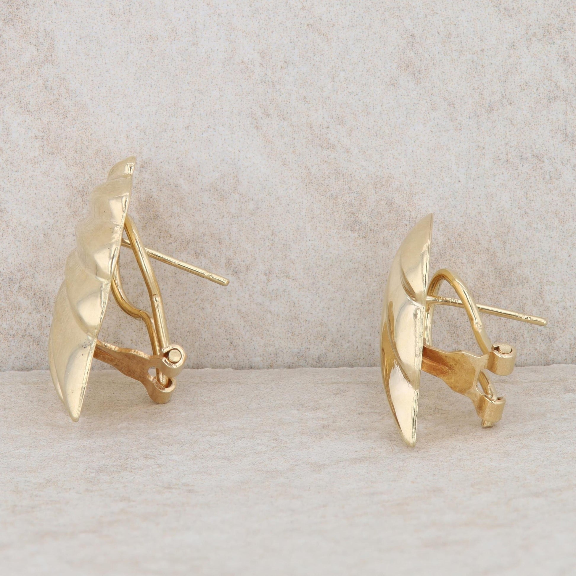 14k Yellow Gold Fluted Fan Shaped High Polish Omega Back Earrings, 5.5g