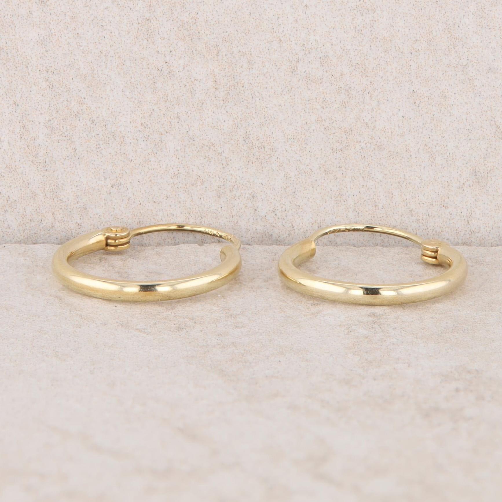 14k Yellow Gold Polished Hoop Earrings 0.90g