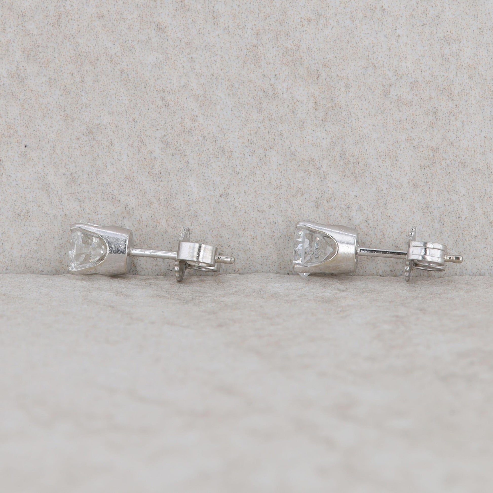 14k White Gold 1.00cttw Diamond Stud Earrings