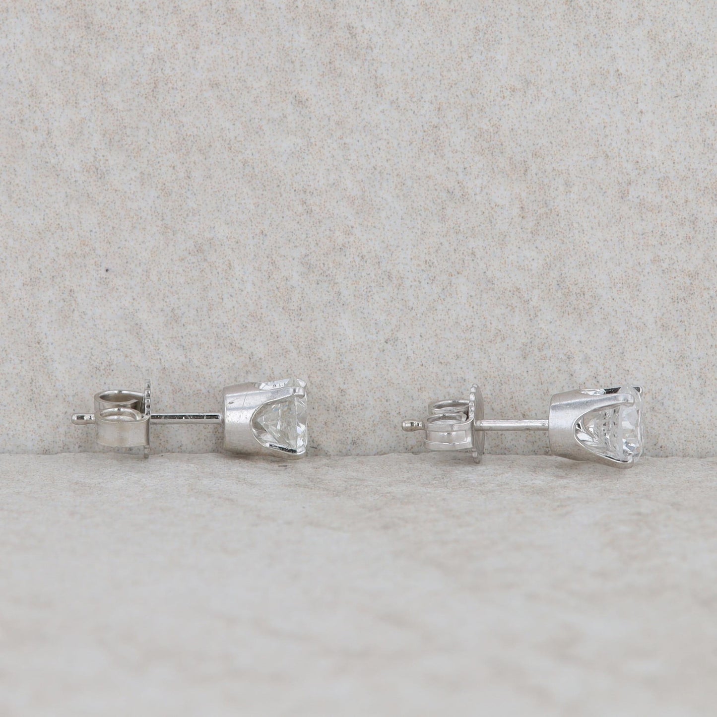 14k White Gold 1.00cttw Diamond Stud Earrings