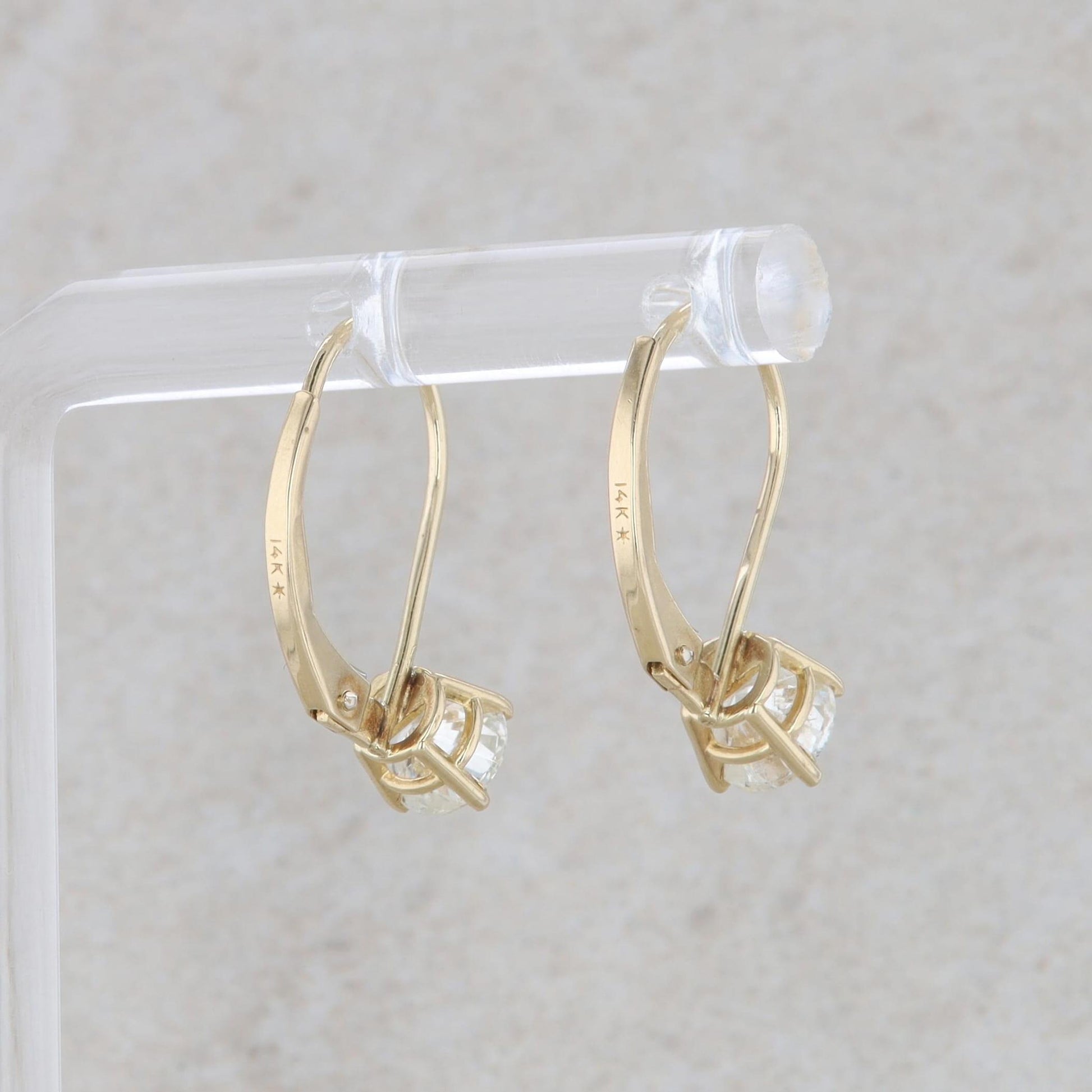 14k Yellow Gold Round Diamond Leverback Earrings