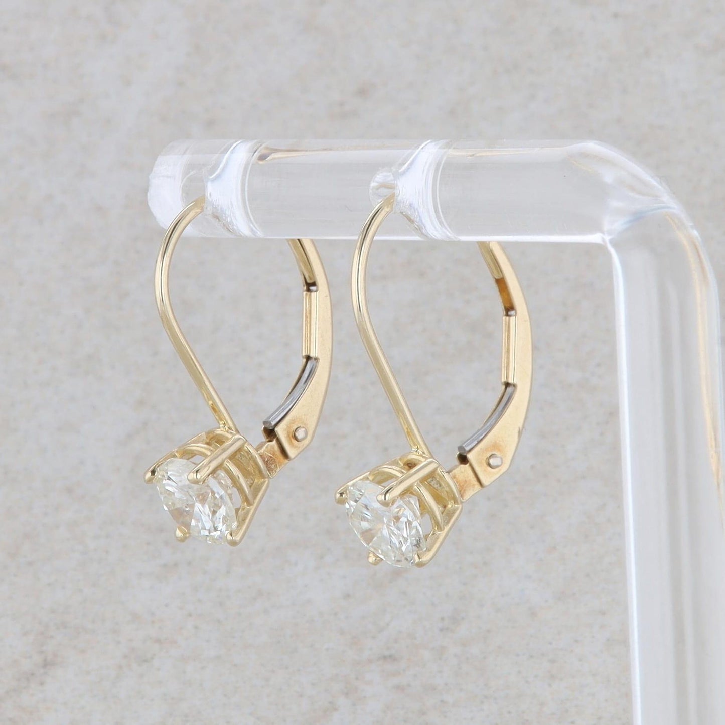 14k Yellow Gold Round Diamond Leverback Earrings