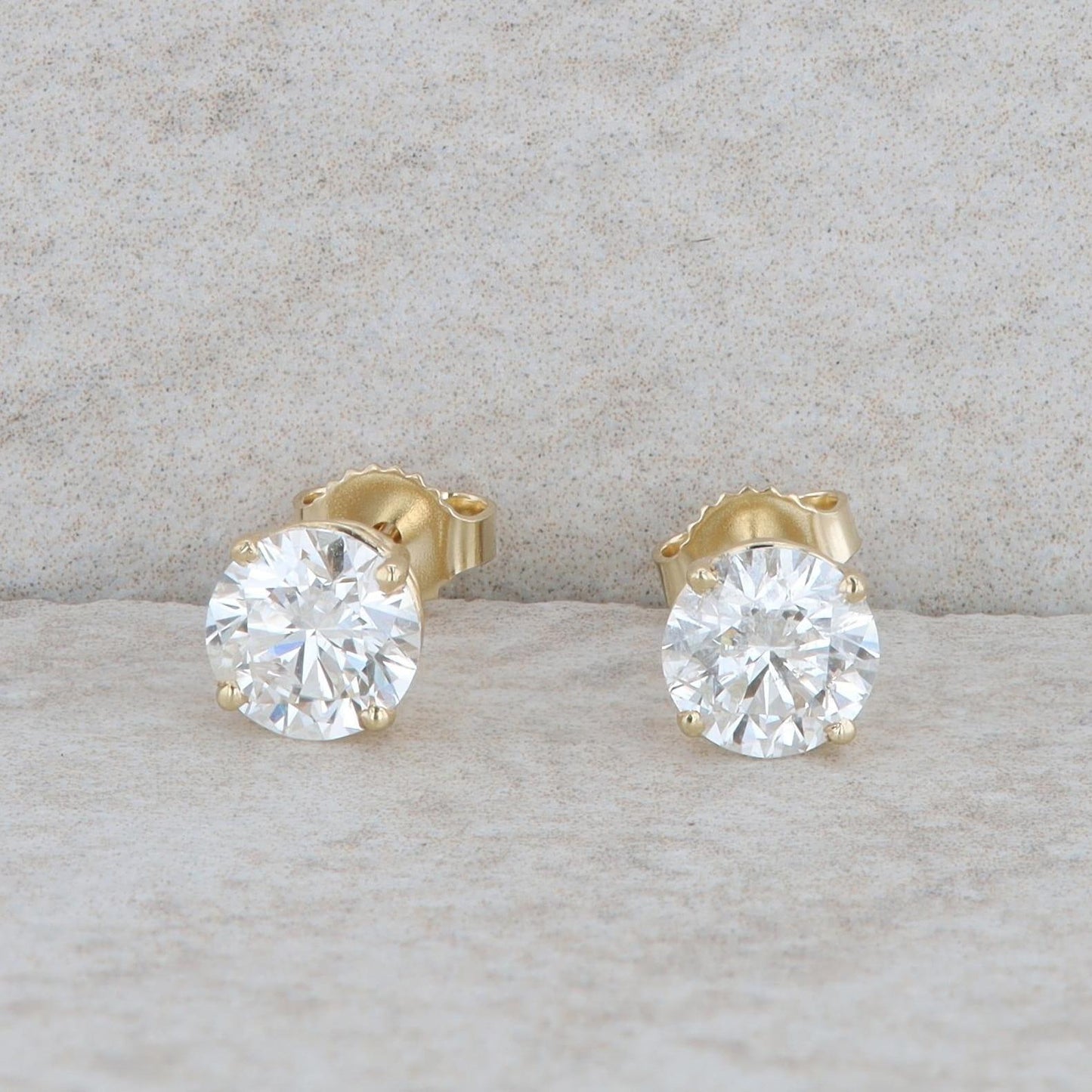 14k Yellow Gold Diamond Round 2cttw Stud Earrings