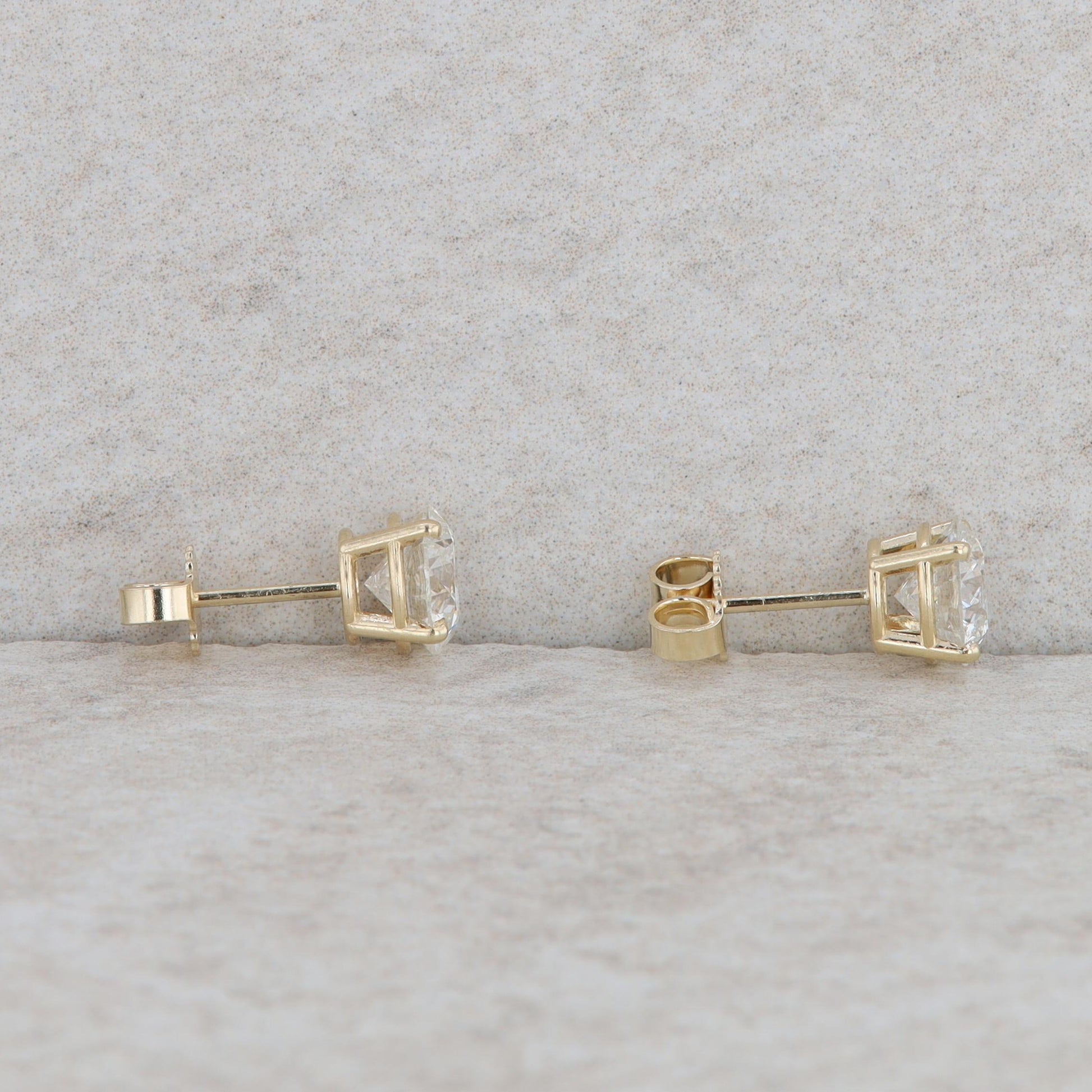 14k Yellow Gold Diamond Round 2cttw Stud Earrings