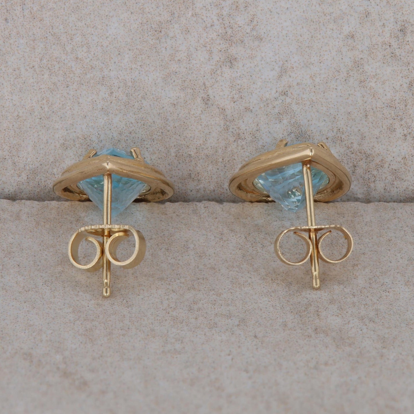 14k Yellow Gold Pear Teardrop Blue Topaz Stud Earrings