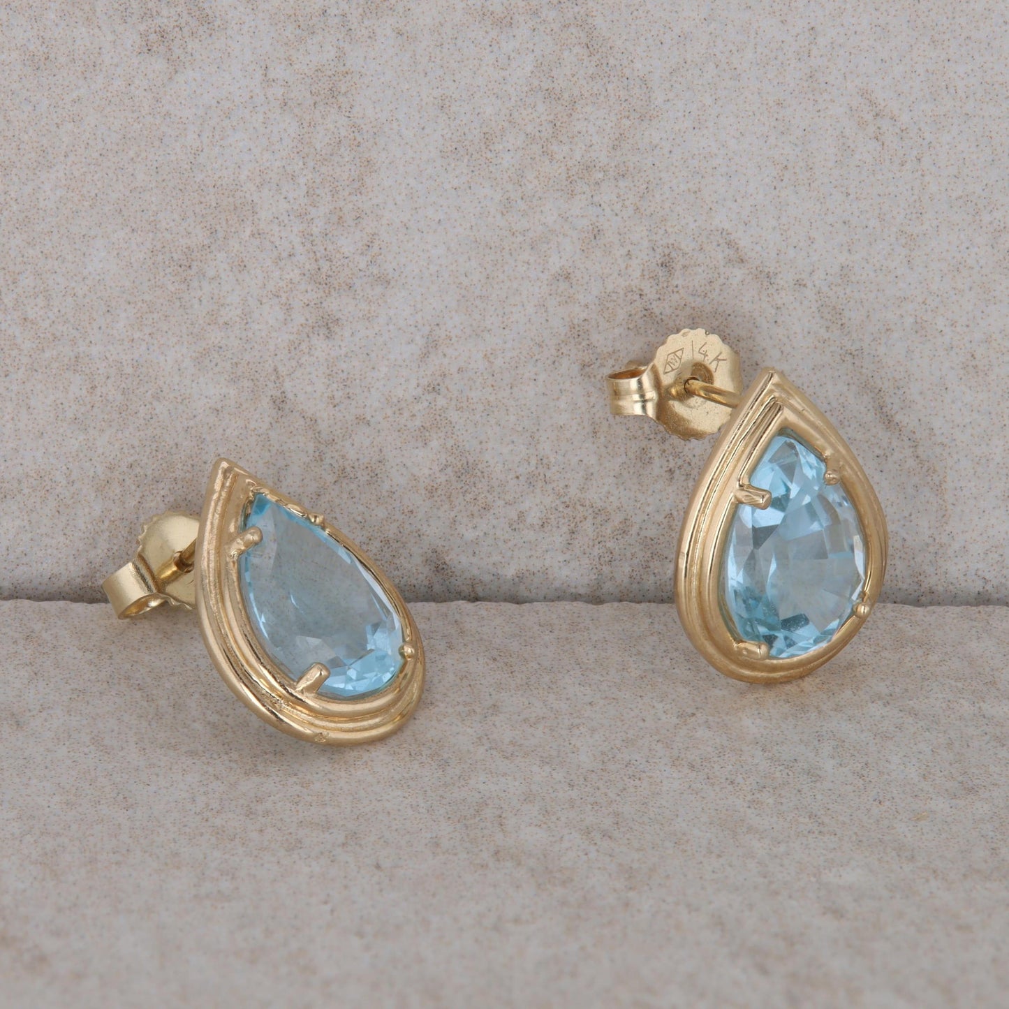 14k Yellow Gold Pear Teardrop Blue Topaz Stud Earrings