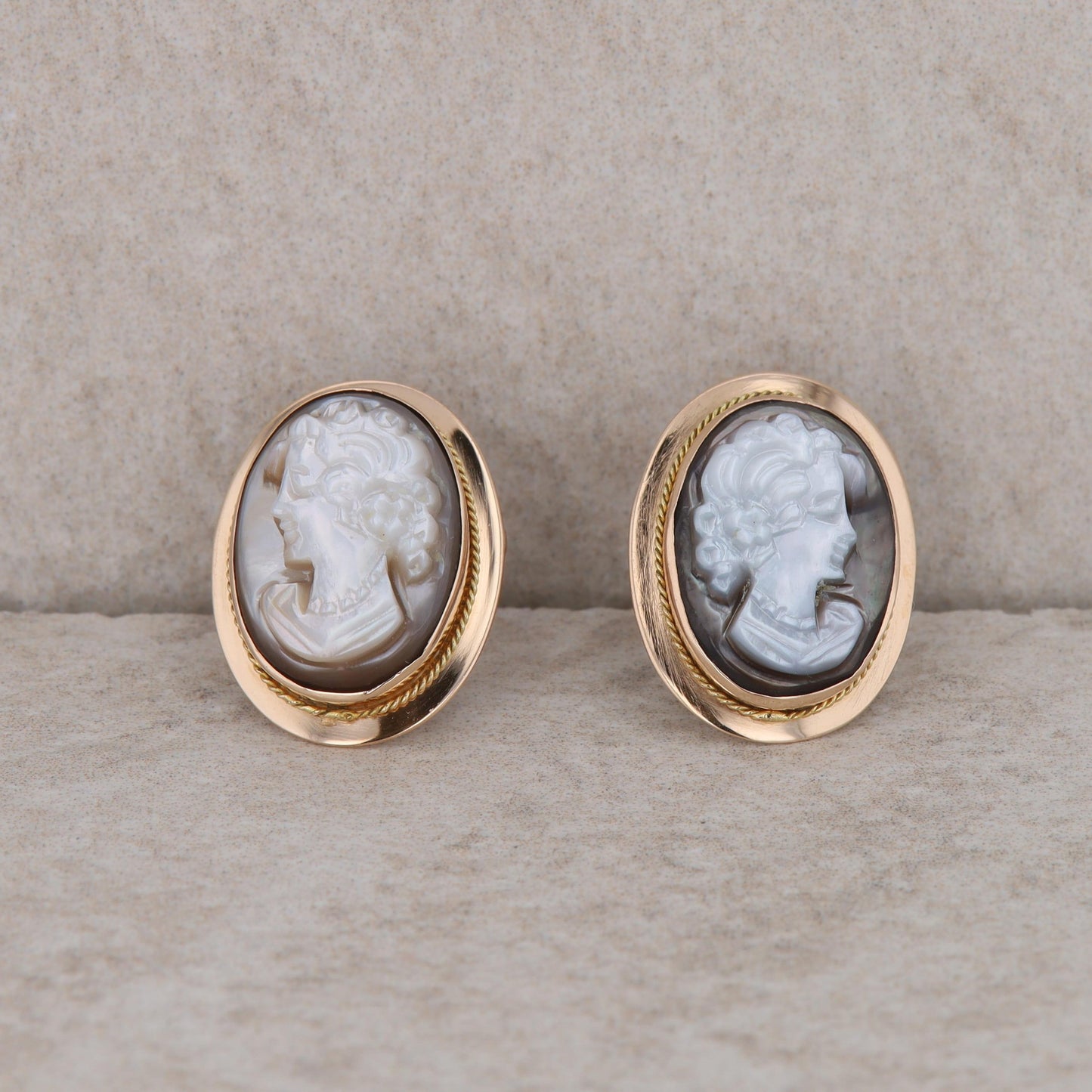 14k Yellow Gold Cameo Oval Stud Earrings