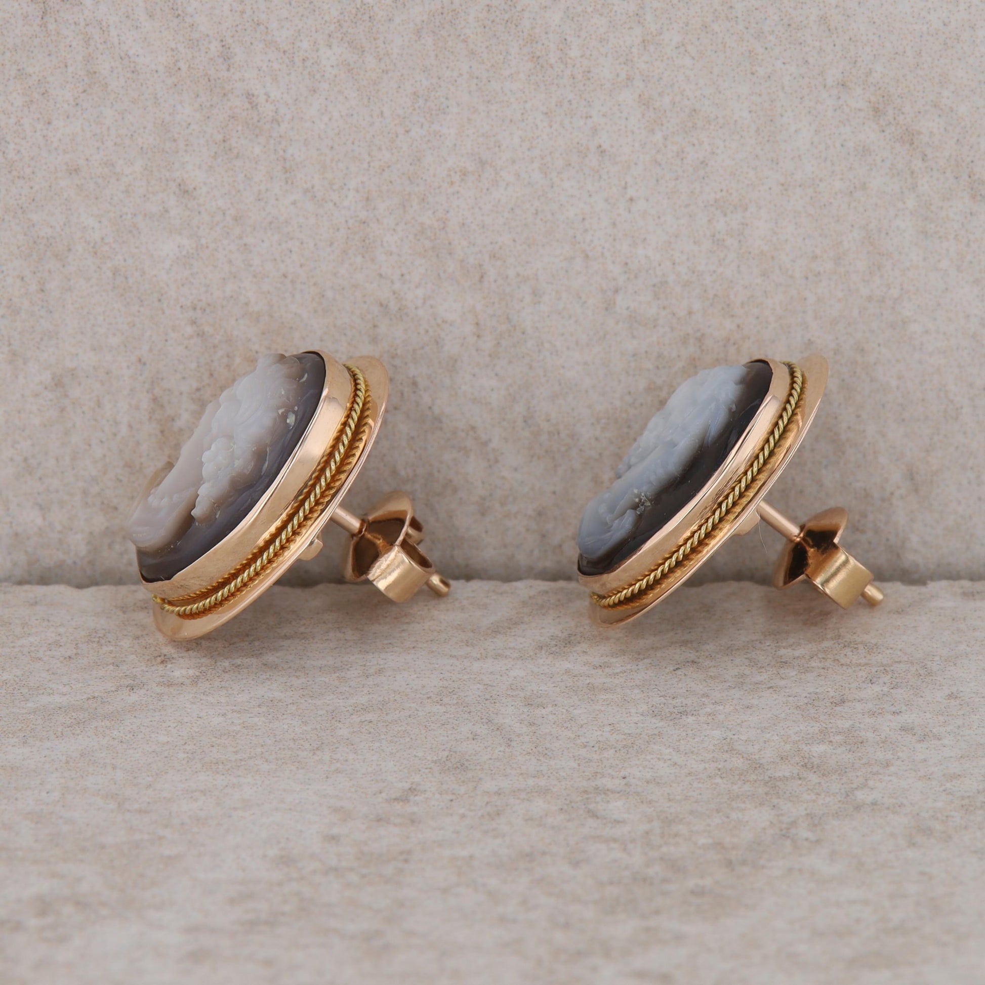 14k Yellow Gold Cameo Oval Stud Earrings