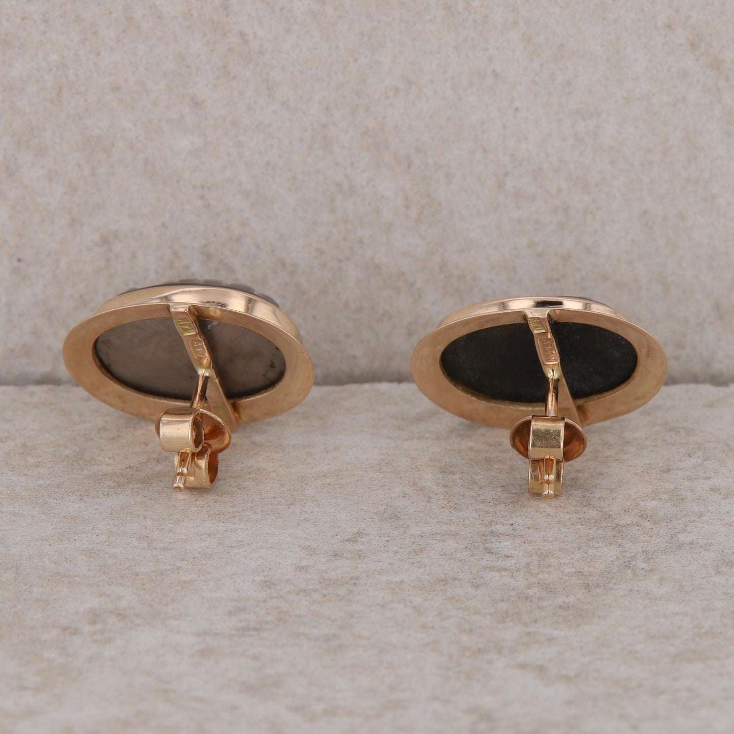 14k Yellow Gold Cameo Oval Stud Earrings