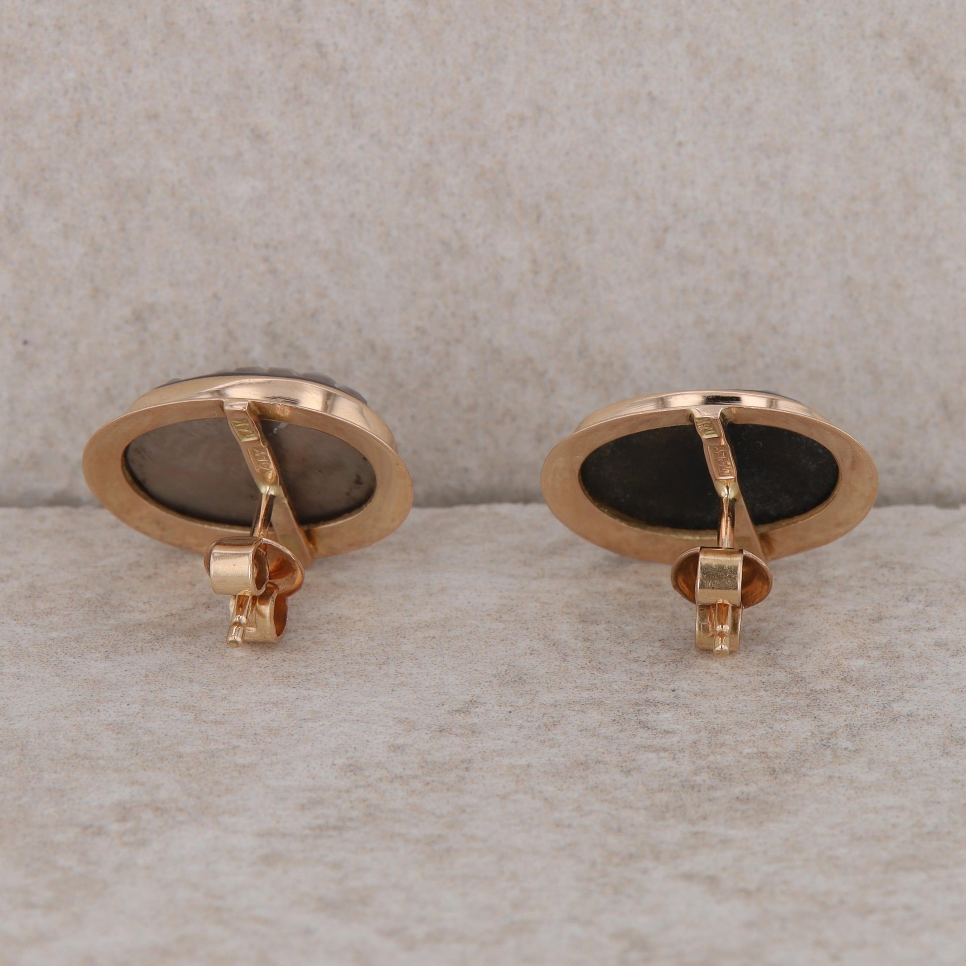 14k Yellow Gold Cameo Oval Stud Earrings