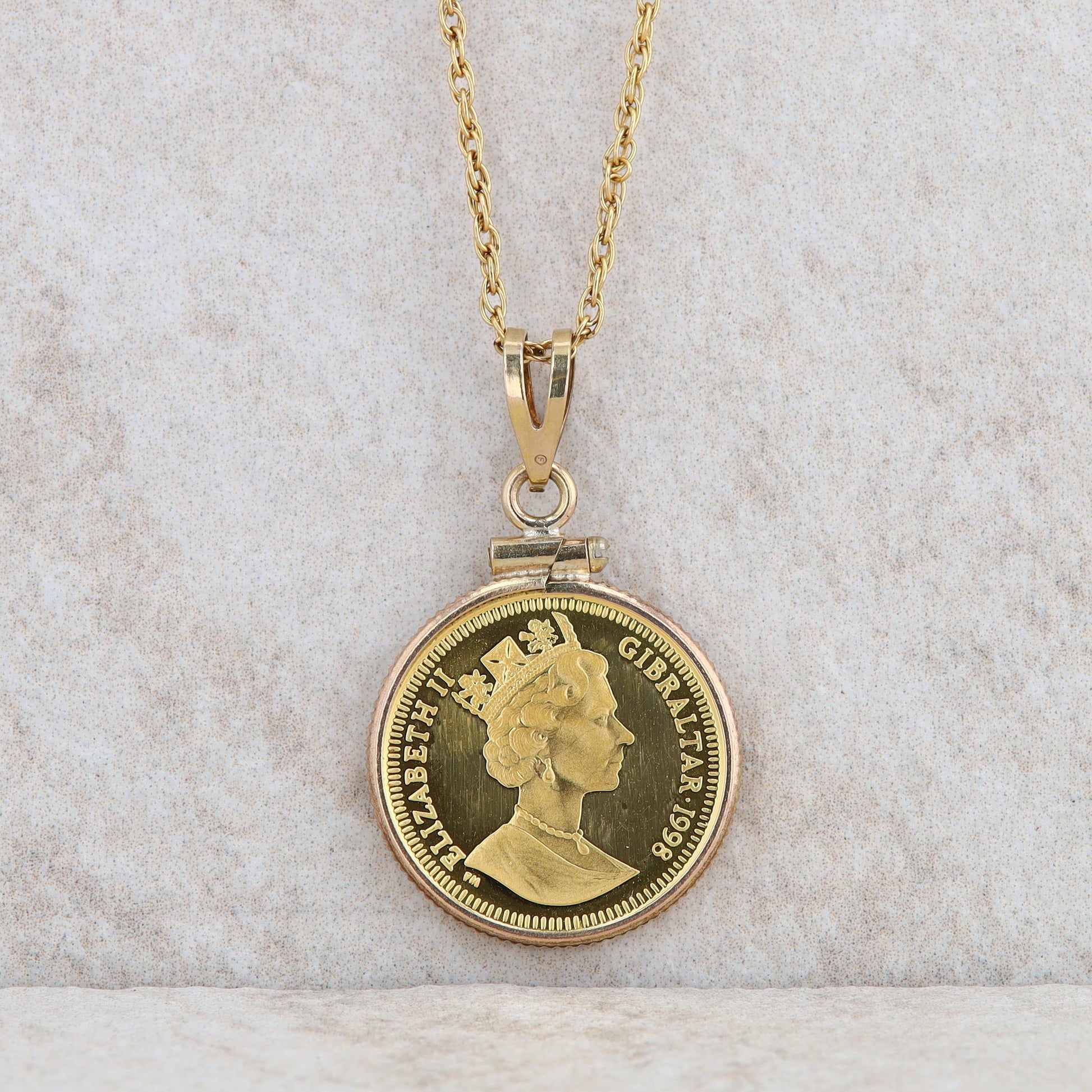 Gold Filled 1998 Gibraltar Gold 1/10 oz Royal Kissing Cherub Coin Necklace