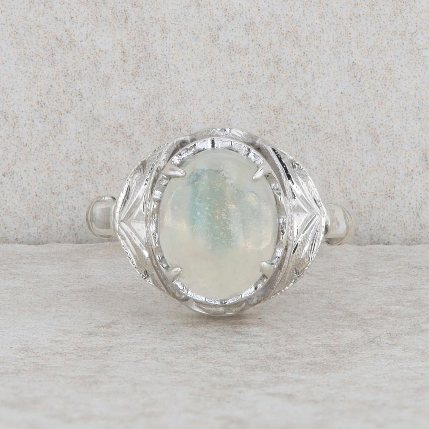 Sterling Silver Oval Cabochon Fashion Ring