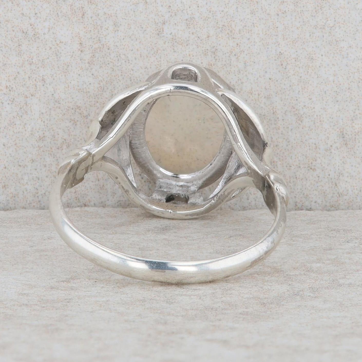 Sterling Silver Oval Cabochon Fashion Ring