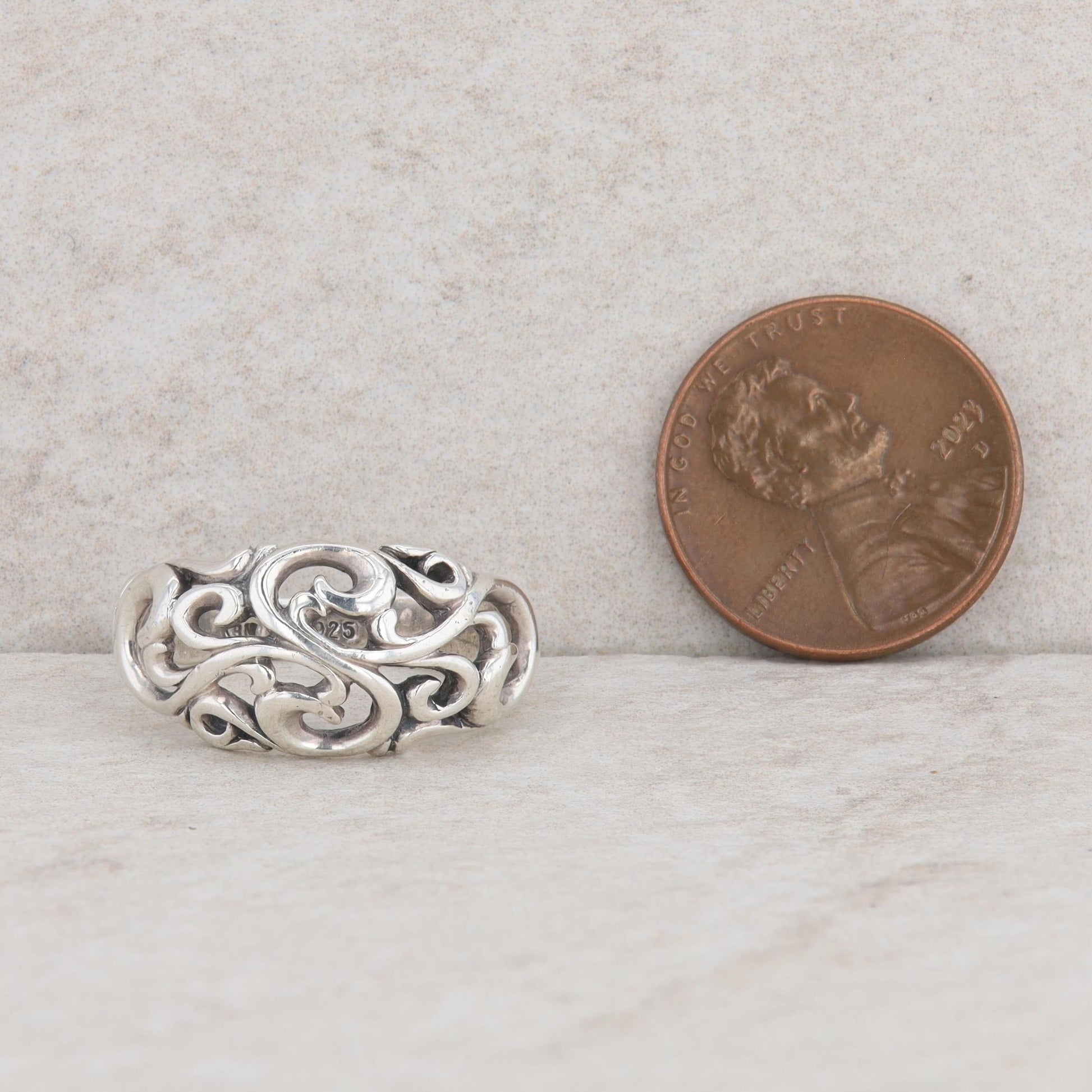 Sterling Silver Filigree Domed Ring 4.46g