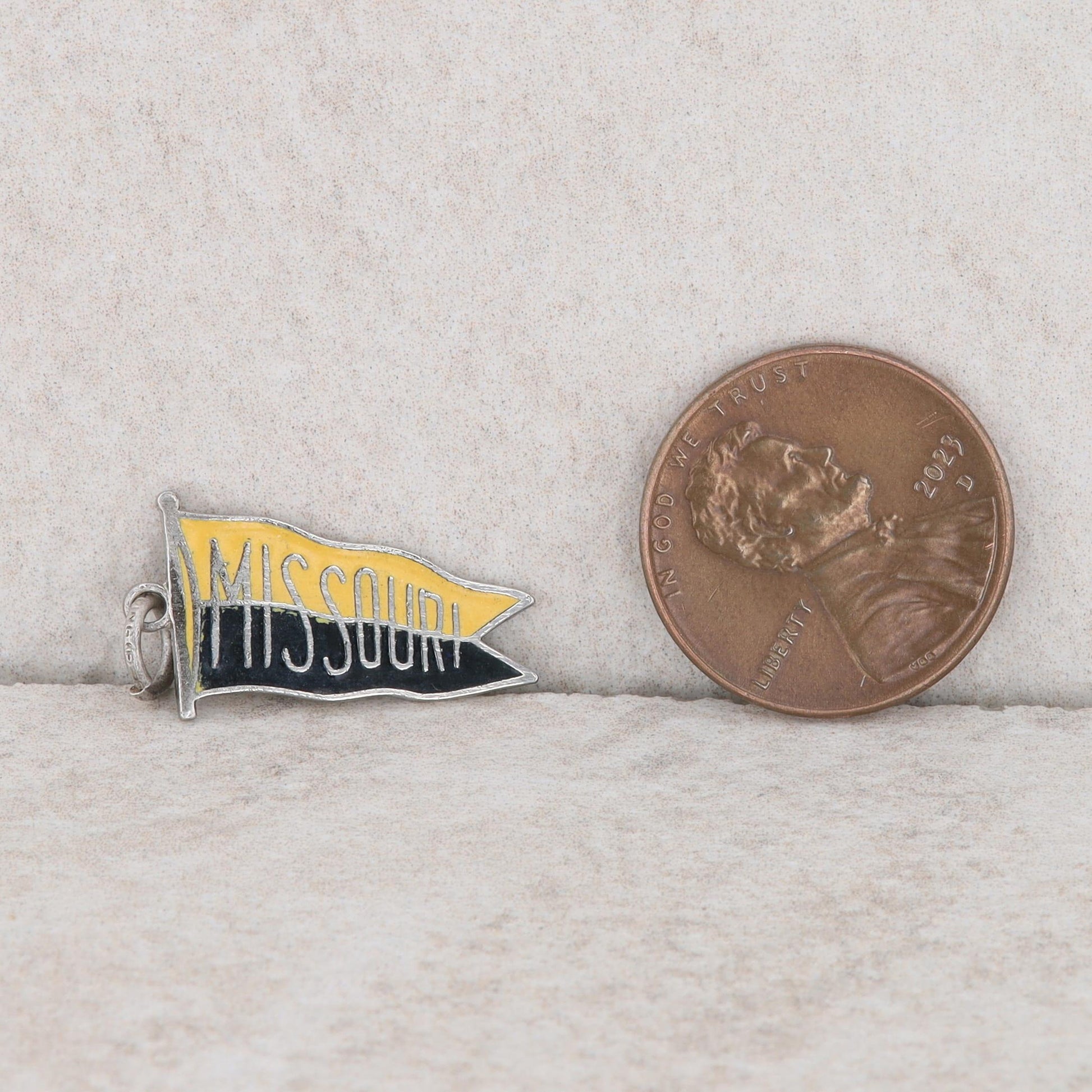 Sterling Silver Yellow and Black Enamel Missouri State Flag Charm 1.30g