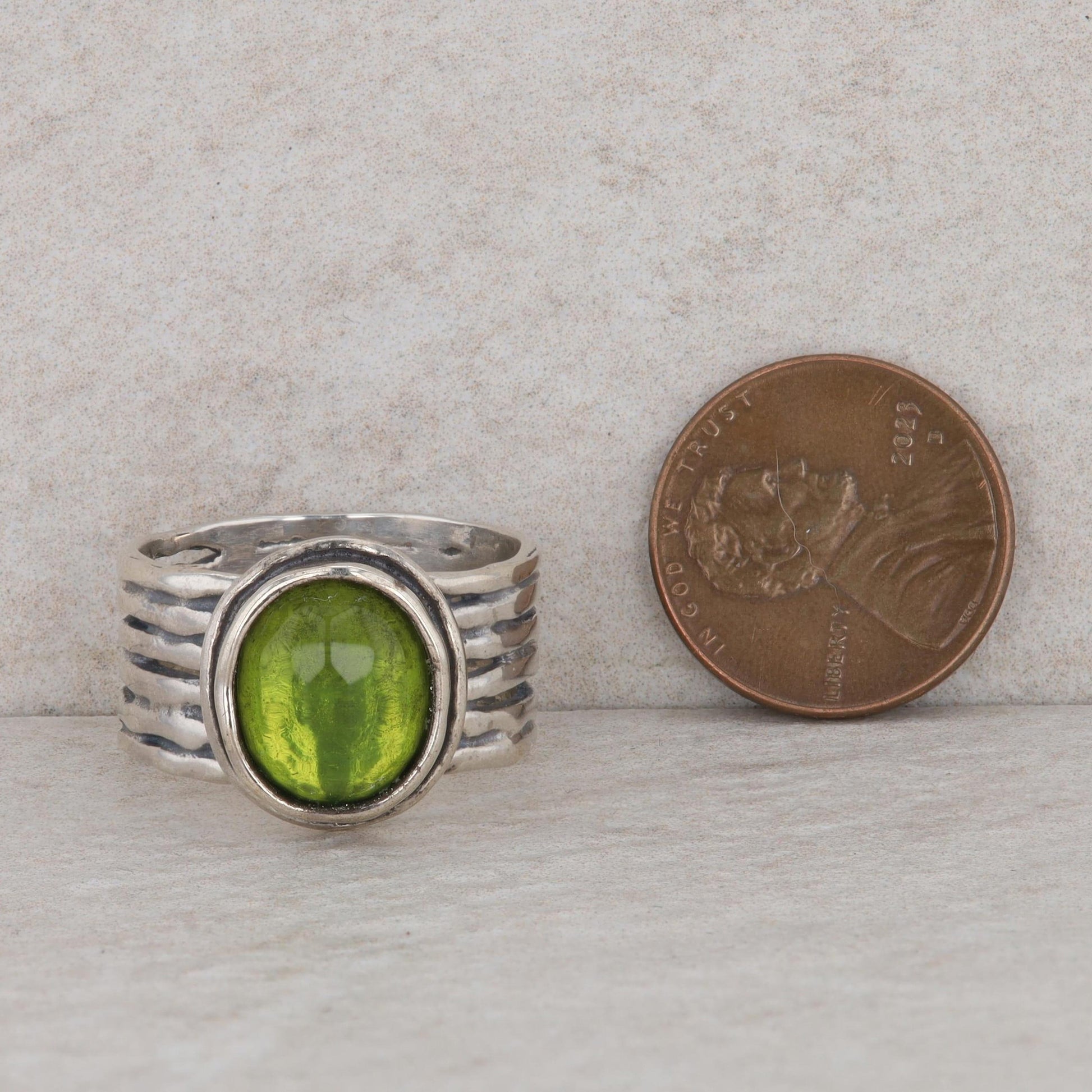 Sterling Silver Faceted Green Glass Fashion Ring