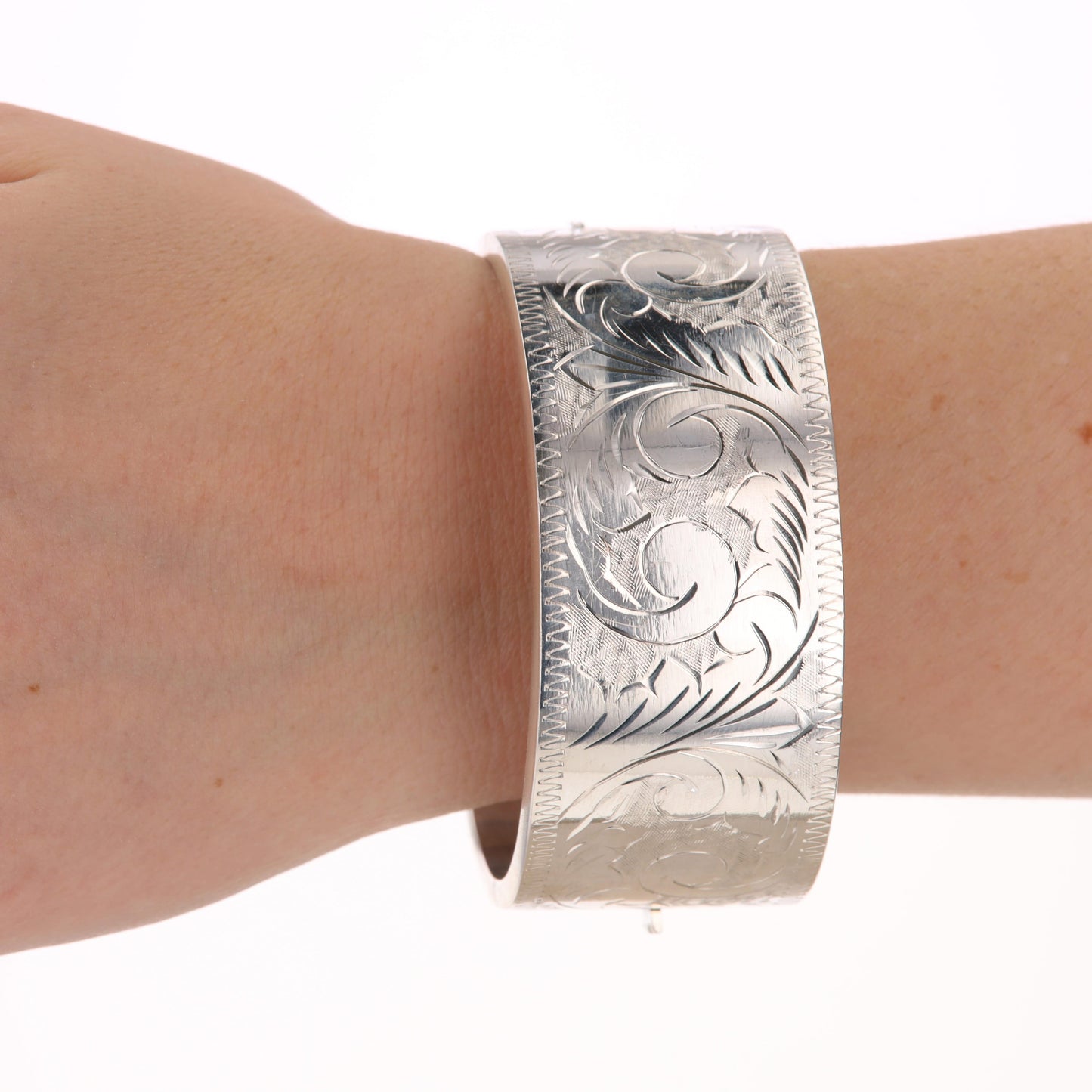 Sterling Silver 30mm Wide Diamond Etched Bangle Bracelet, 57.0g