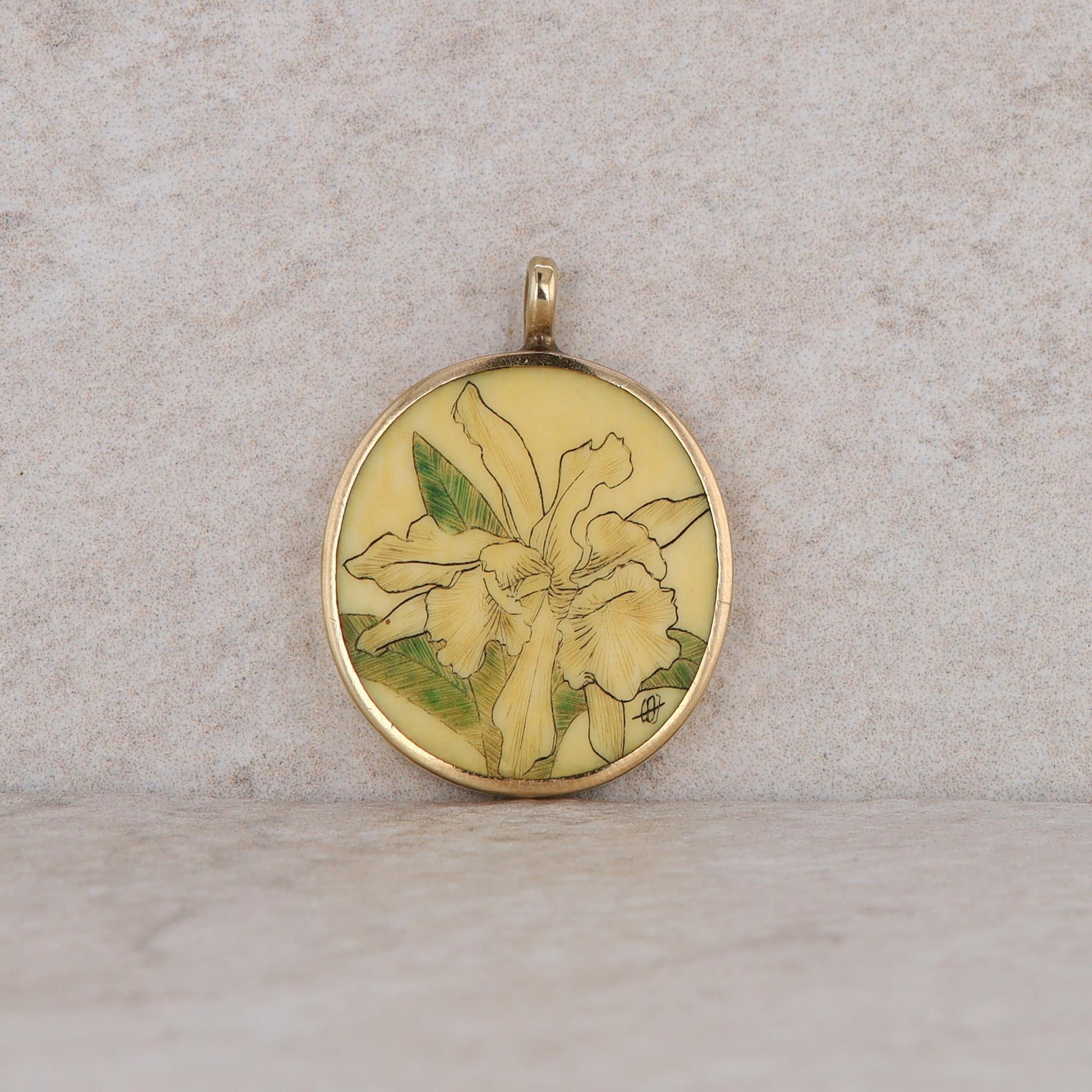 14k Yellow Gold Yellow Enamel Floral Pendant 6.31g