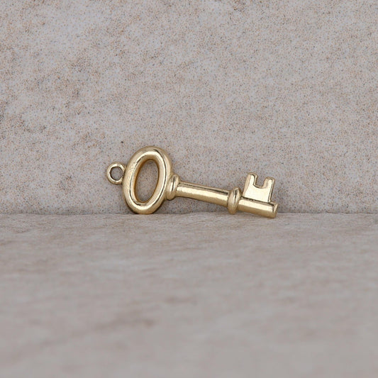 14k Yellow Gold Key Charm/Pendant 0.5g