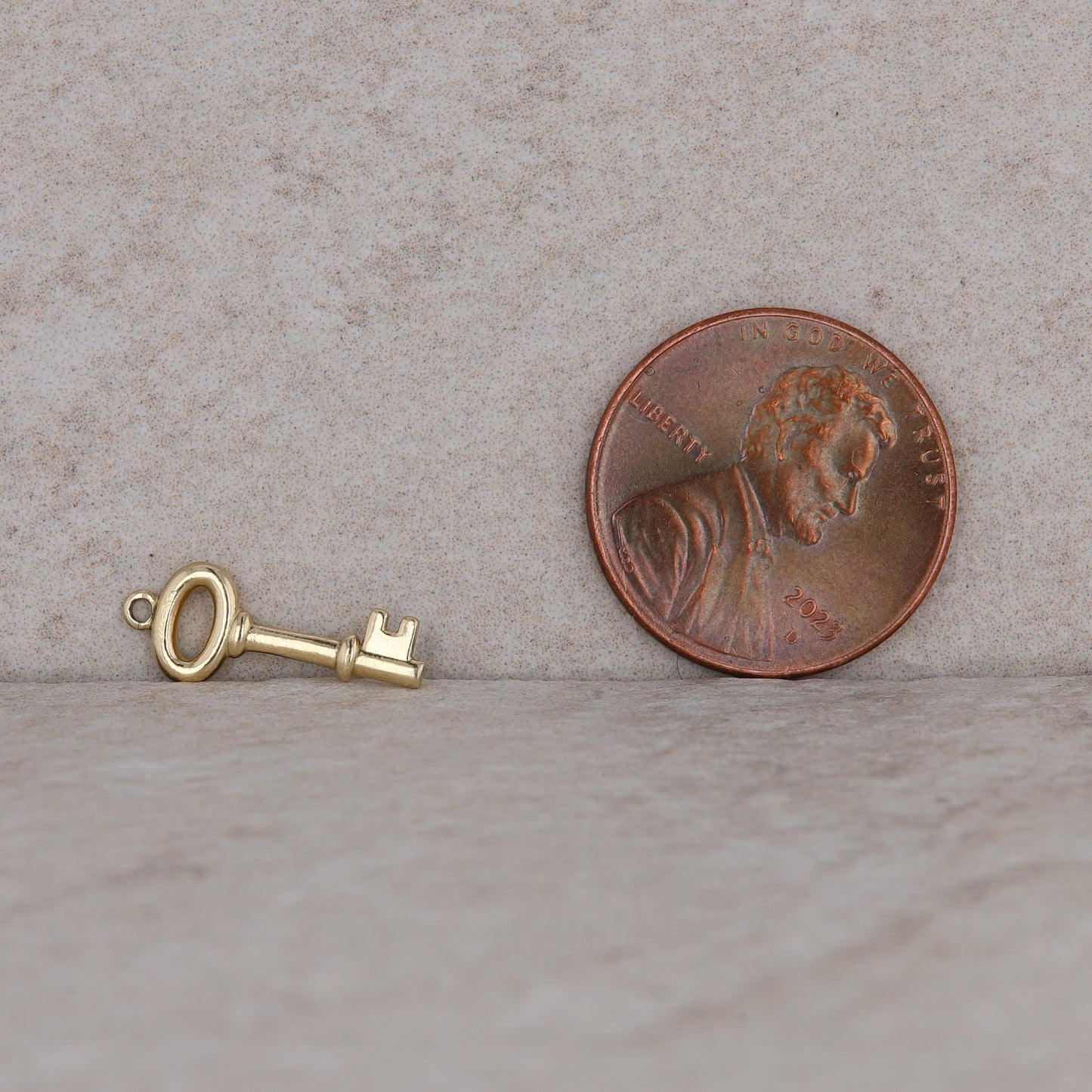 14k Yellow Gold Key Charm/Pendant 0.5g