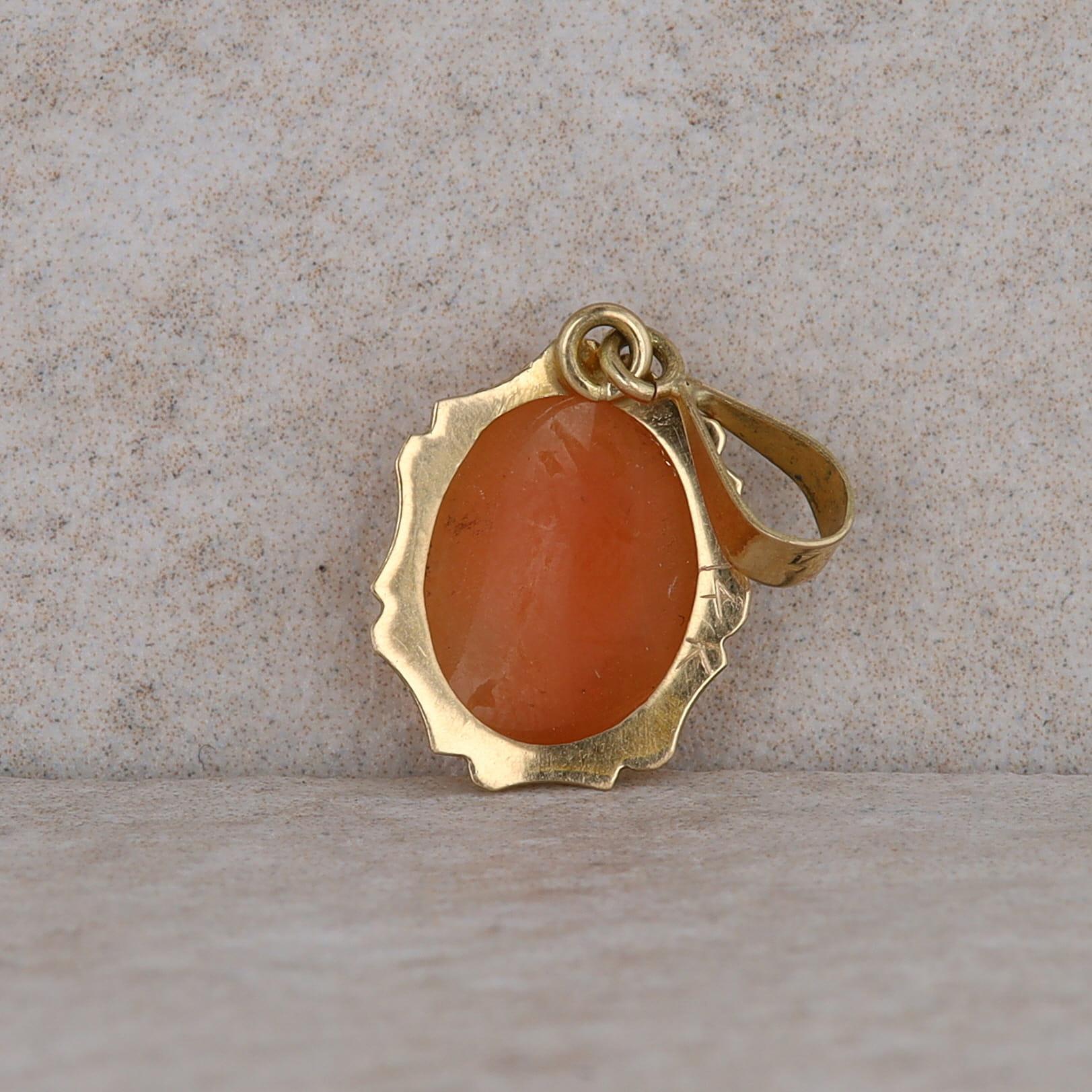 14k Yellow Gold Cameo Pendant