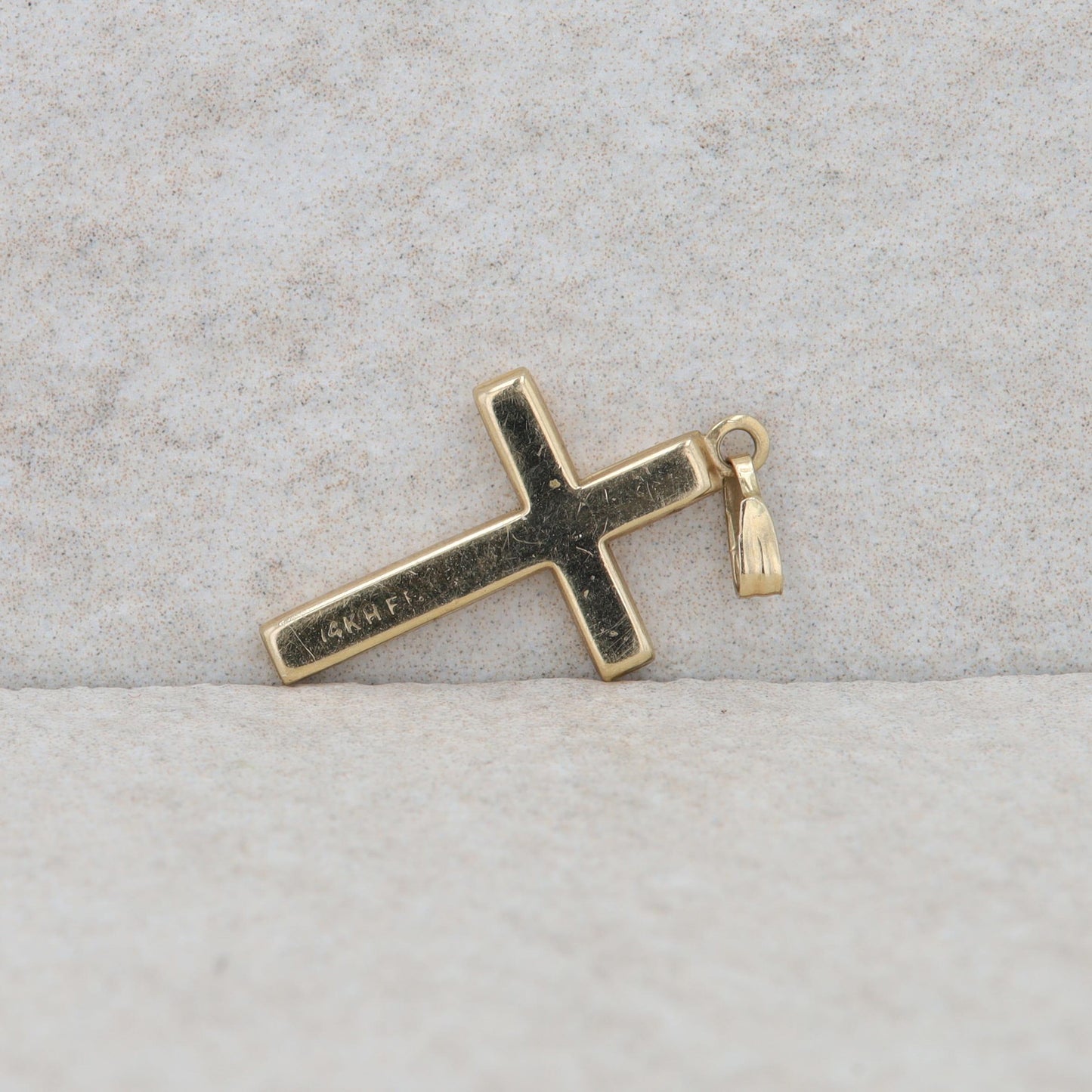 14k Yellow Gold Cross Pendant 0.33g