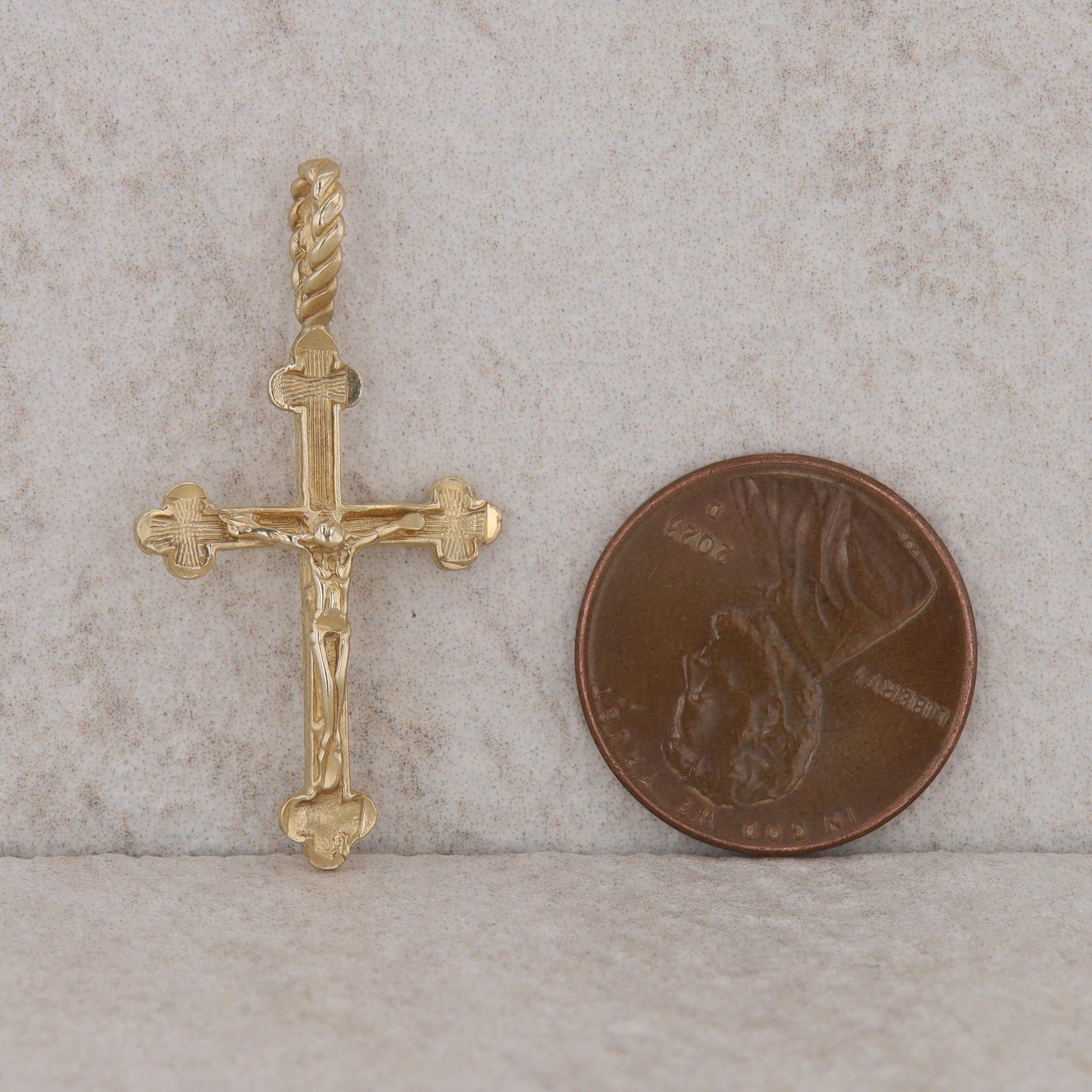 14k Yellow Gold Crucifix Cross Pendant 1.73g