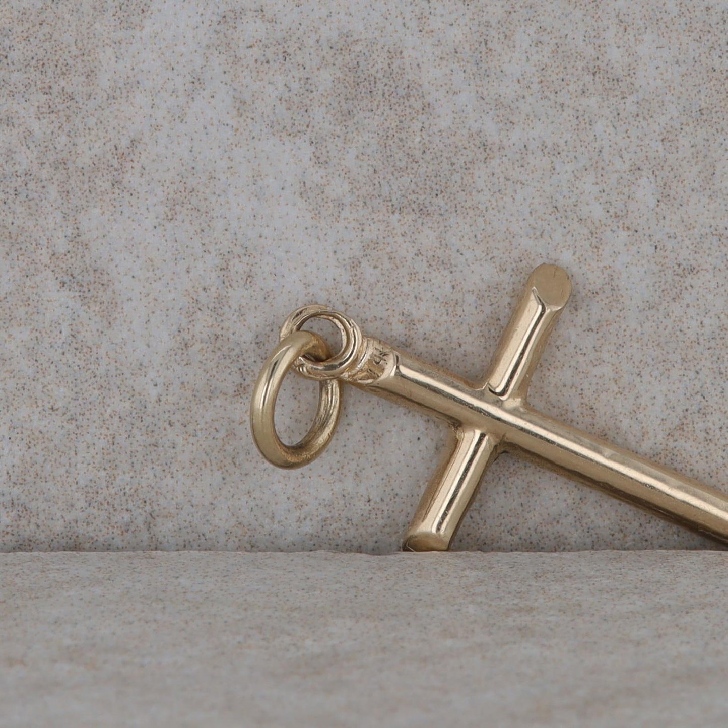 14k Yellow Gold Cross Pendant 1.21g